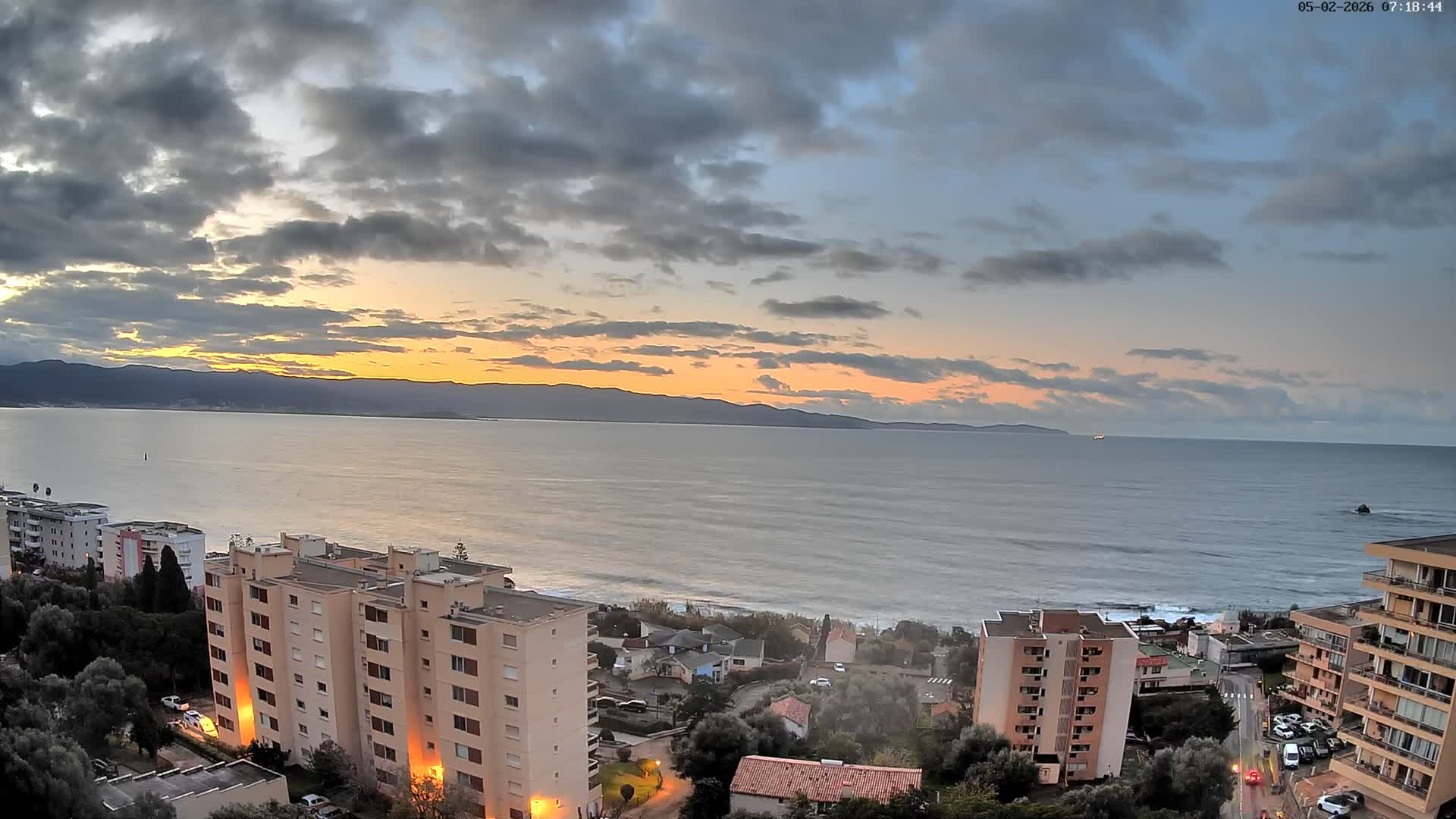 Ajaccio - Le Golfe d'Ajaccio Gulf & Coast Skyline Live Cam - Ajaccio, Corse-du-Sud, Corse , France