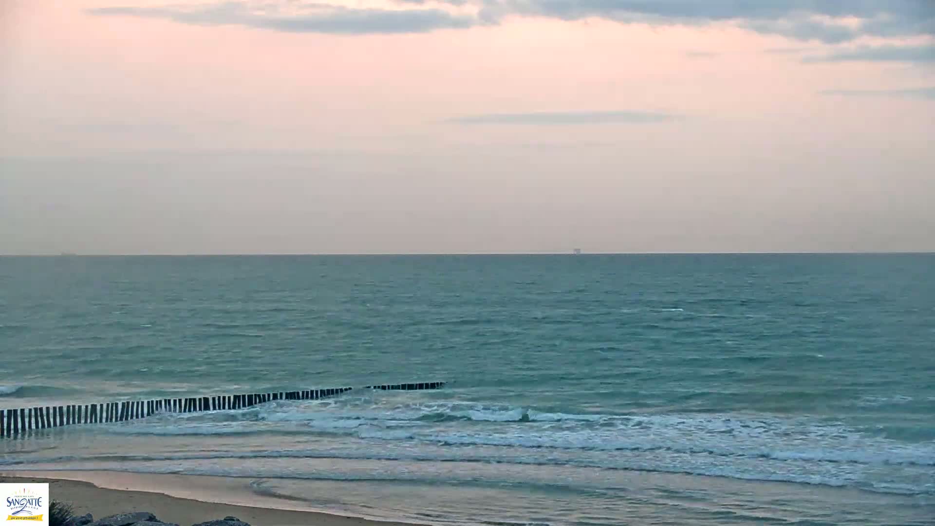 Plage de Sangatte Beach  Live Cam - Calais, Pas-de-Calais, Hauts-de-France, France