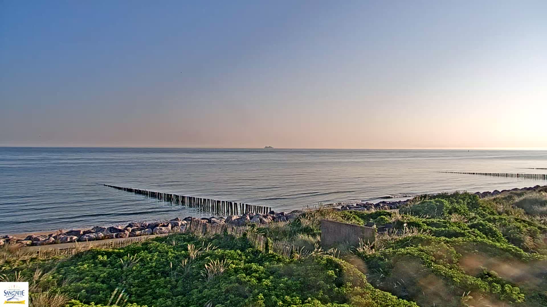 Plage de Sangatte Beach  Live Cam - Calais, Pas-de-Calais, Hauts-de-France, France