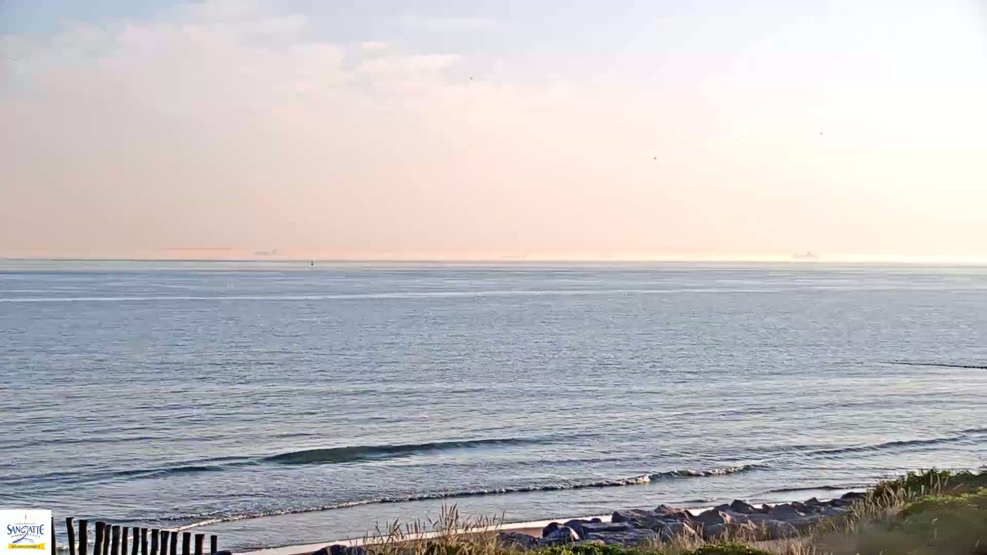 Plage de Sangatte Beach  Live Cam - Calais, Pas-de-Calais, Hauts-de-France, France