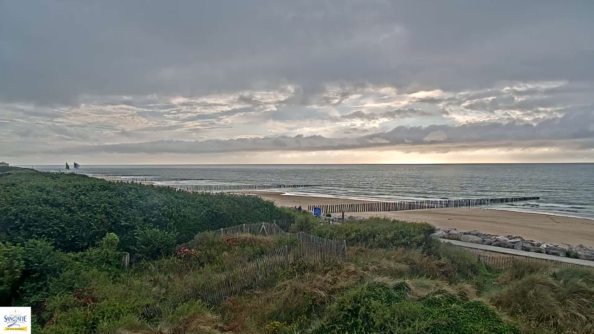 Plage de Sangatte Beach  Live Cam - Calais, Pas-de-Calais, Hauts-de-France, France