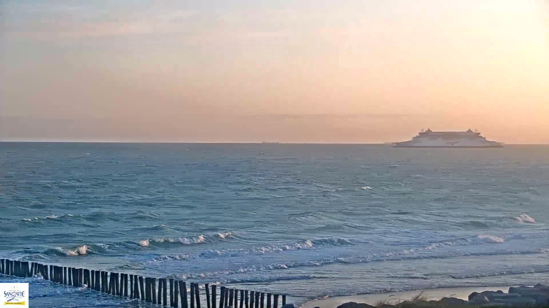 Plage de Sangatte Beach  Live Cam - Calais, Pas-de-Calais, Hauts-de-France, France