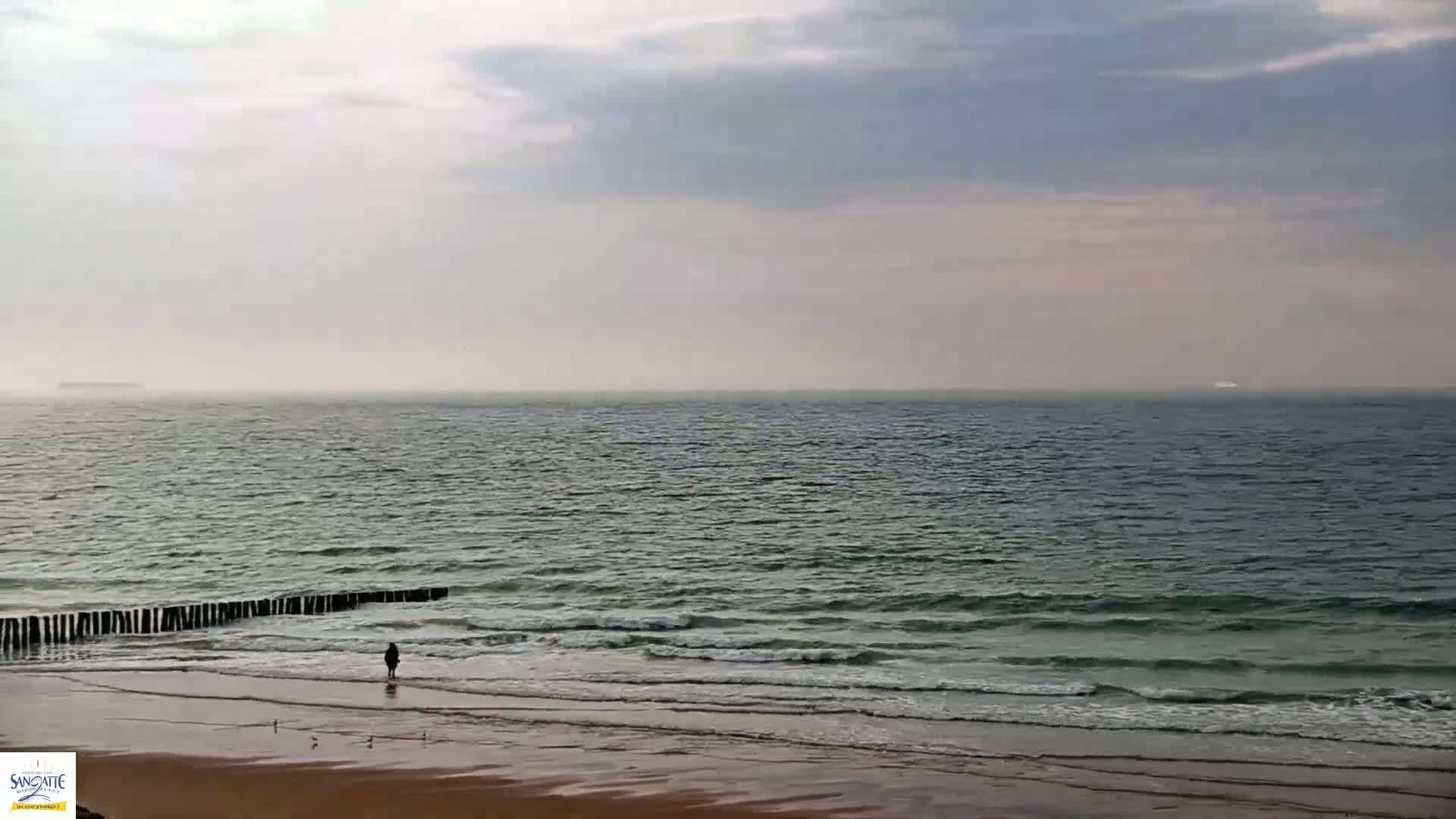 Plage de Sangatte Beach  Live Cam - Calais, Pas-de-Calais, Hauts-de-France, France