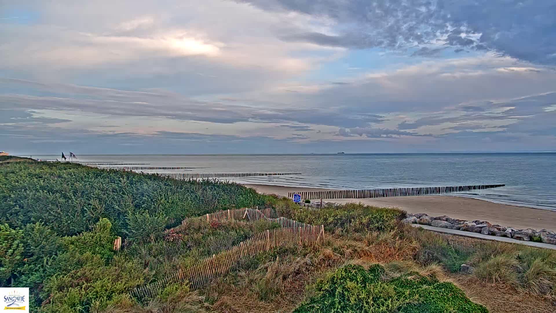 Plage de Sangatte Beach  Live Cam - Calais, Pas-de-Calais, Hauts-de-France, France