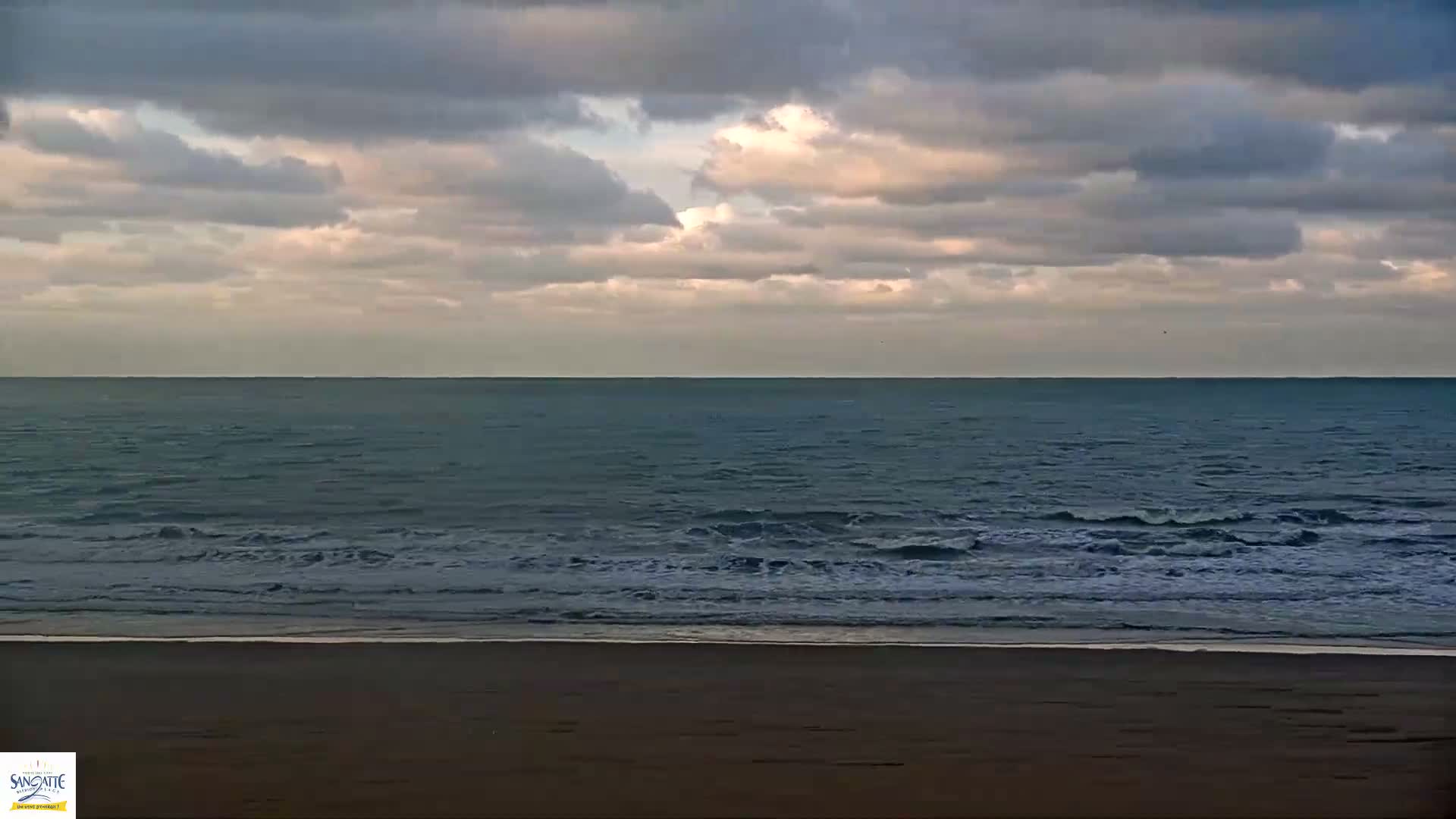 Plage de Sangatte Beach  Live Cam - Calais, Pas-de-Calais, Hauts-de-France, France