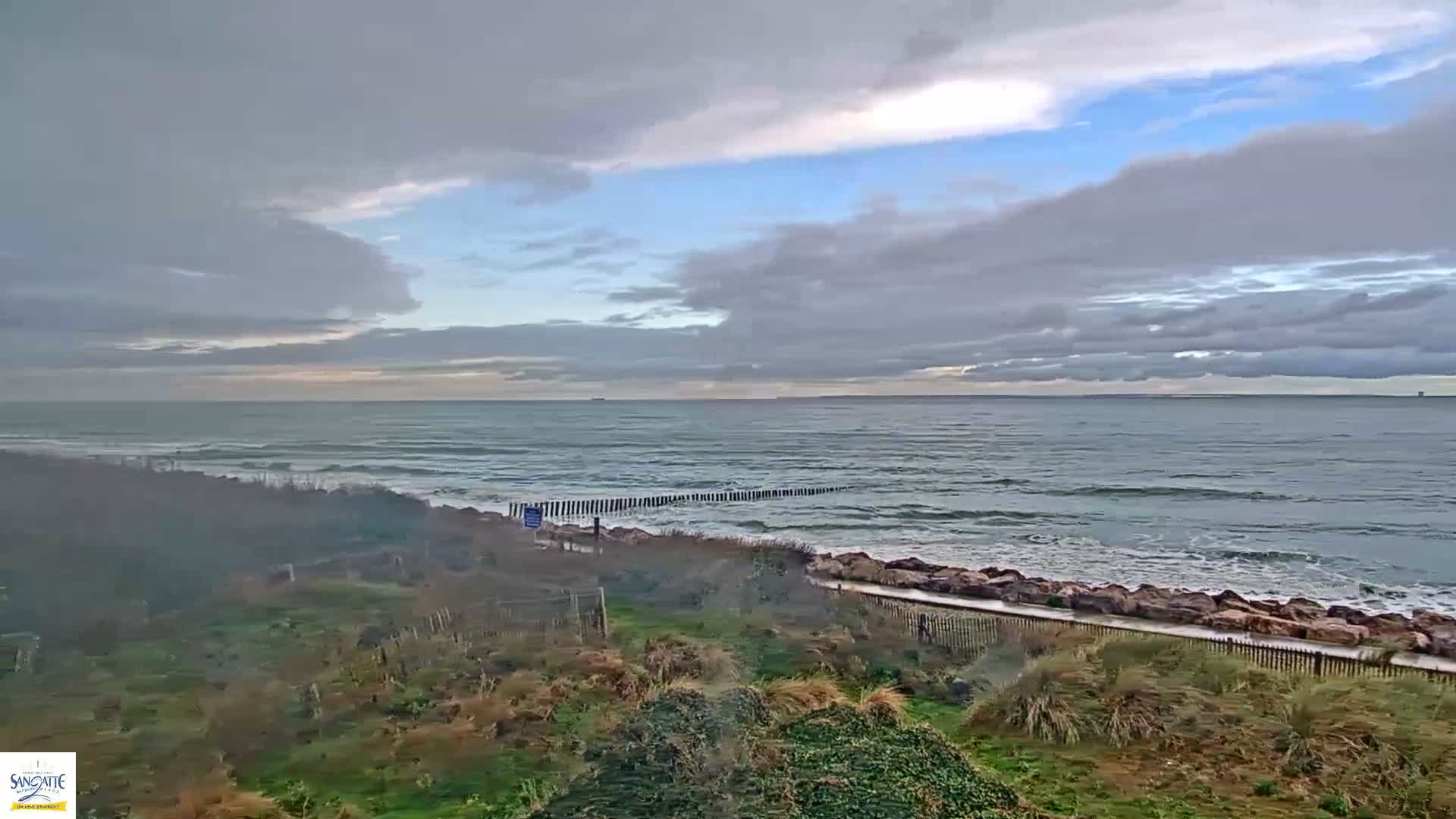 Plage de Sangatte Beach  Live Cam - Calais, Pas-de-Calais, Hauts-de-France, France