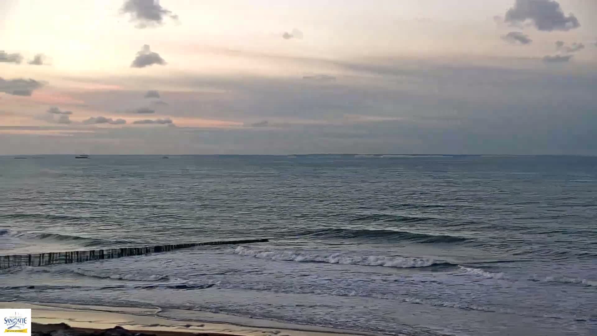 Plage de Sangatte Beach  Live Cam - Calais, Pas-de-Calais, Hauts-de-France, France