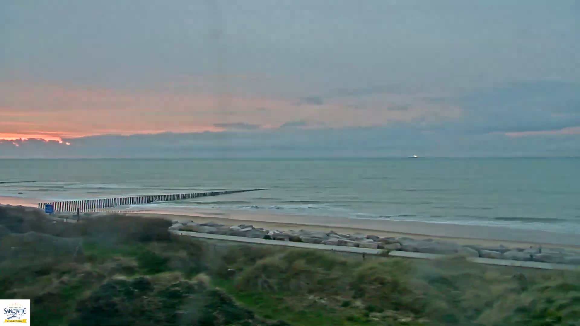 Plage de Sangatte Beach  Live Cam - Calais, Pas-de-Calais, Hauts-de-France, France