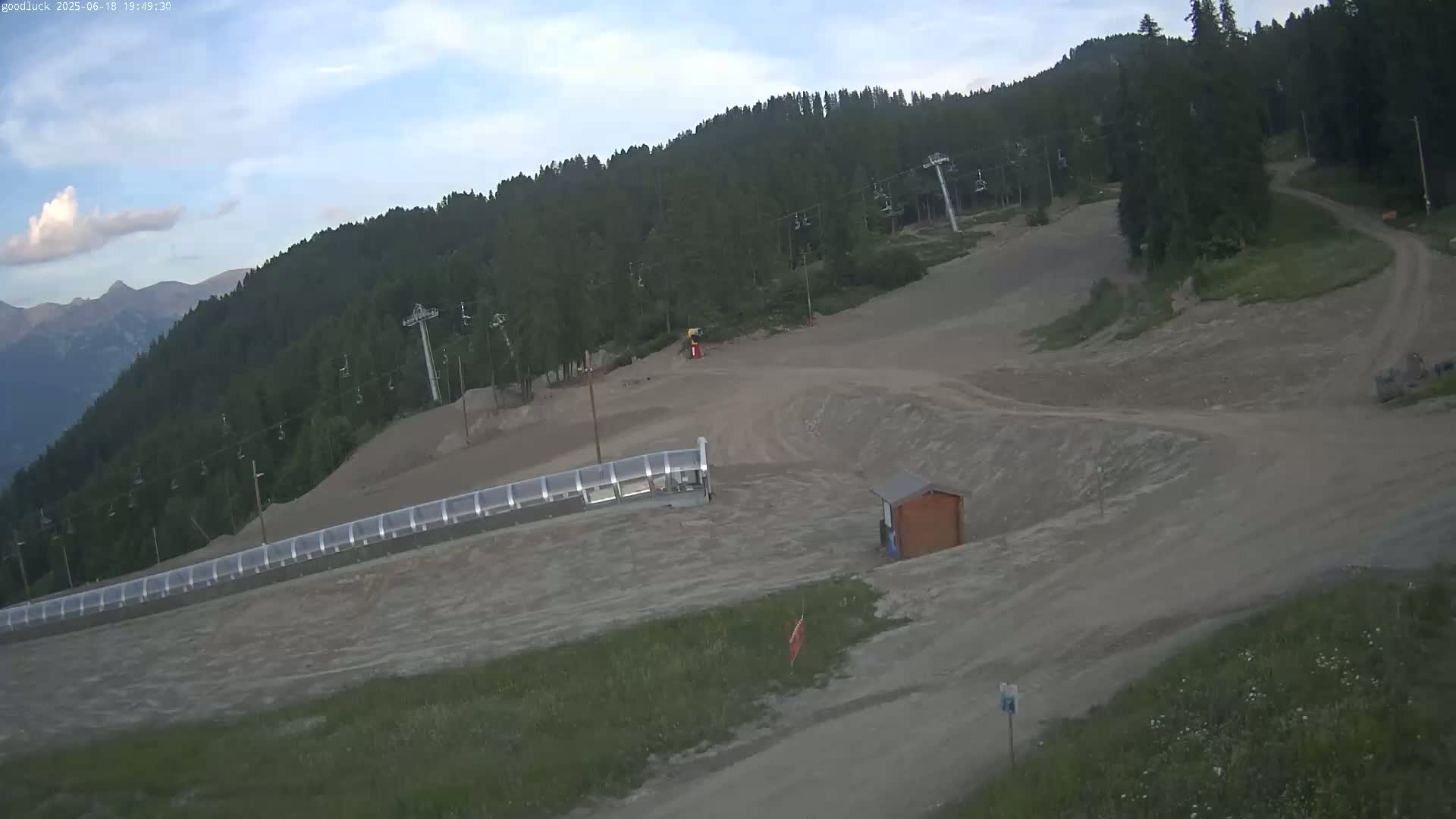 Puy-Saint-Vincent 1600 Ski Slopes Live Cam - Briancon, Hautes-Alpes, Provence-Alpes-Cote d’Azur, France