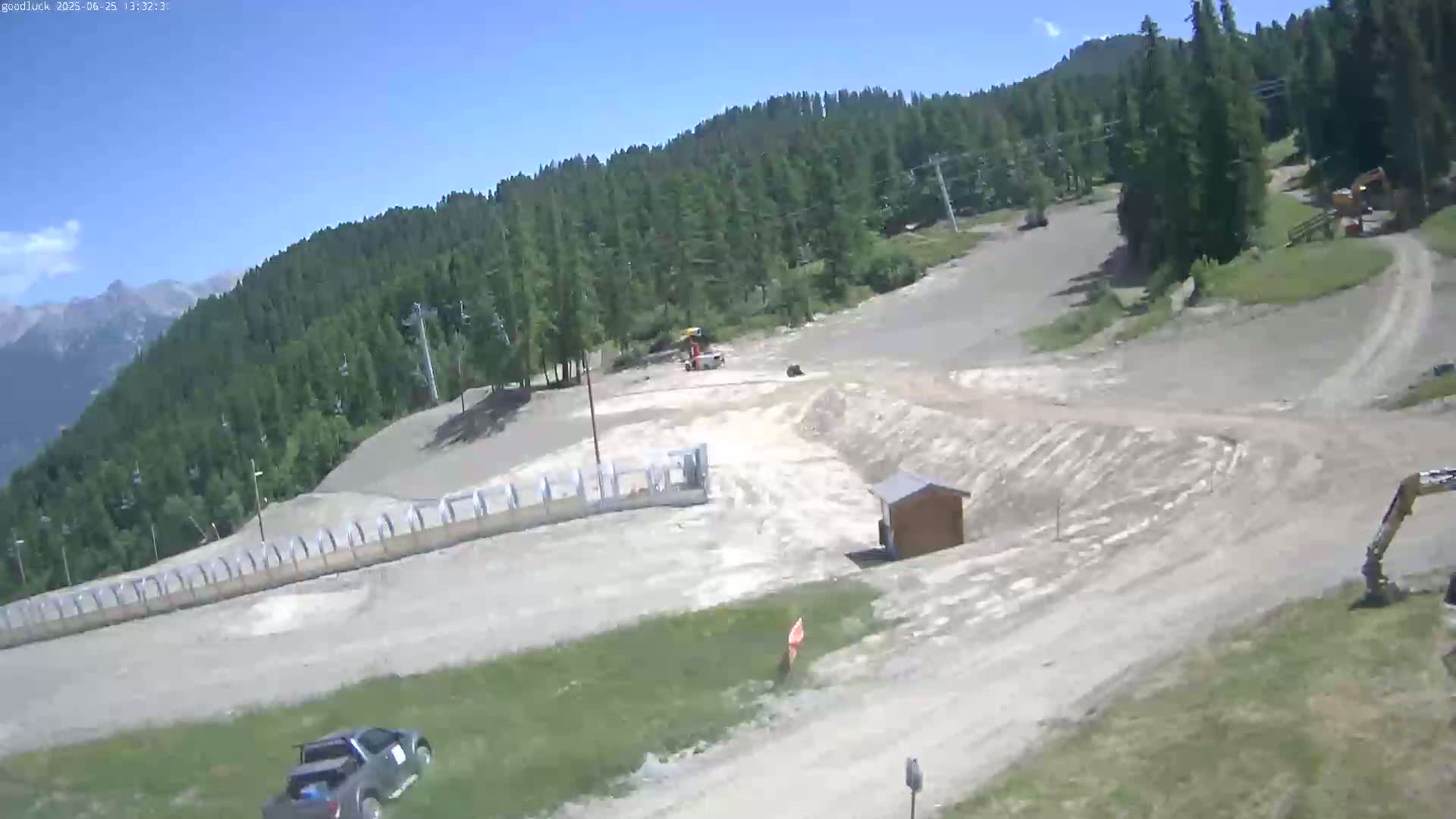 Puy-Saint-Vincent 1600 Ski Slopes Live Cam - Briancon, Hautes-Alpes, Provence-Alpes-Cote d’Azur, France