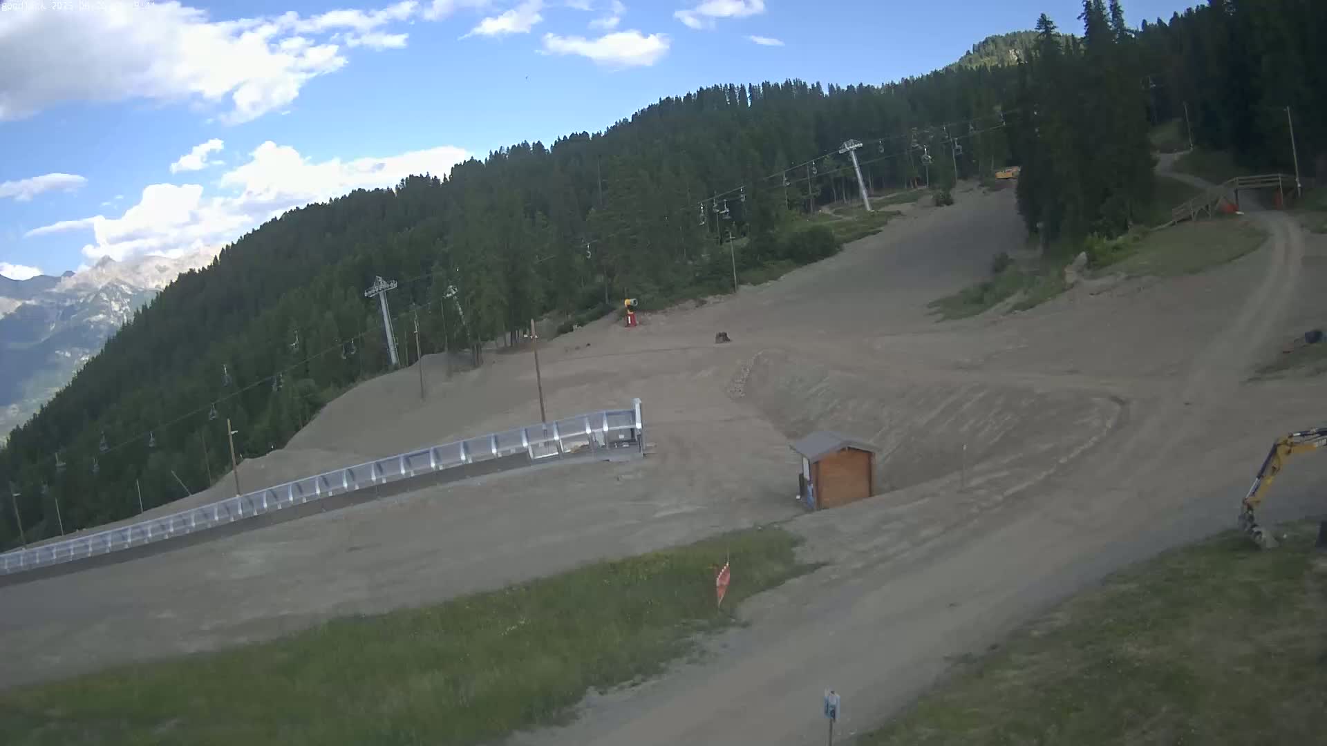 Puy-Saint-Vincent 1600 Ski Slopes Live Cam - Briancon, Hautes-Alpes, Provence-Alpes-Cote d’Azur, France