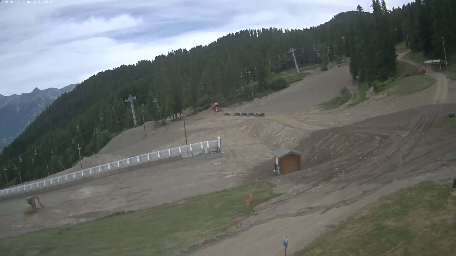 Puy-Saint-Vincent 1600 Ski Slopes Live Cam - Briancon, Hautes-Alpes, Provence-Alpes-Cote d’Azur, France