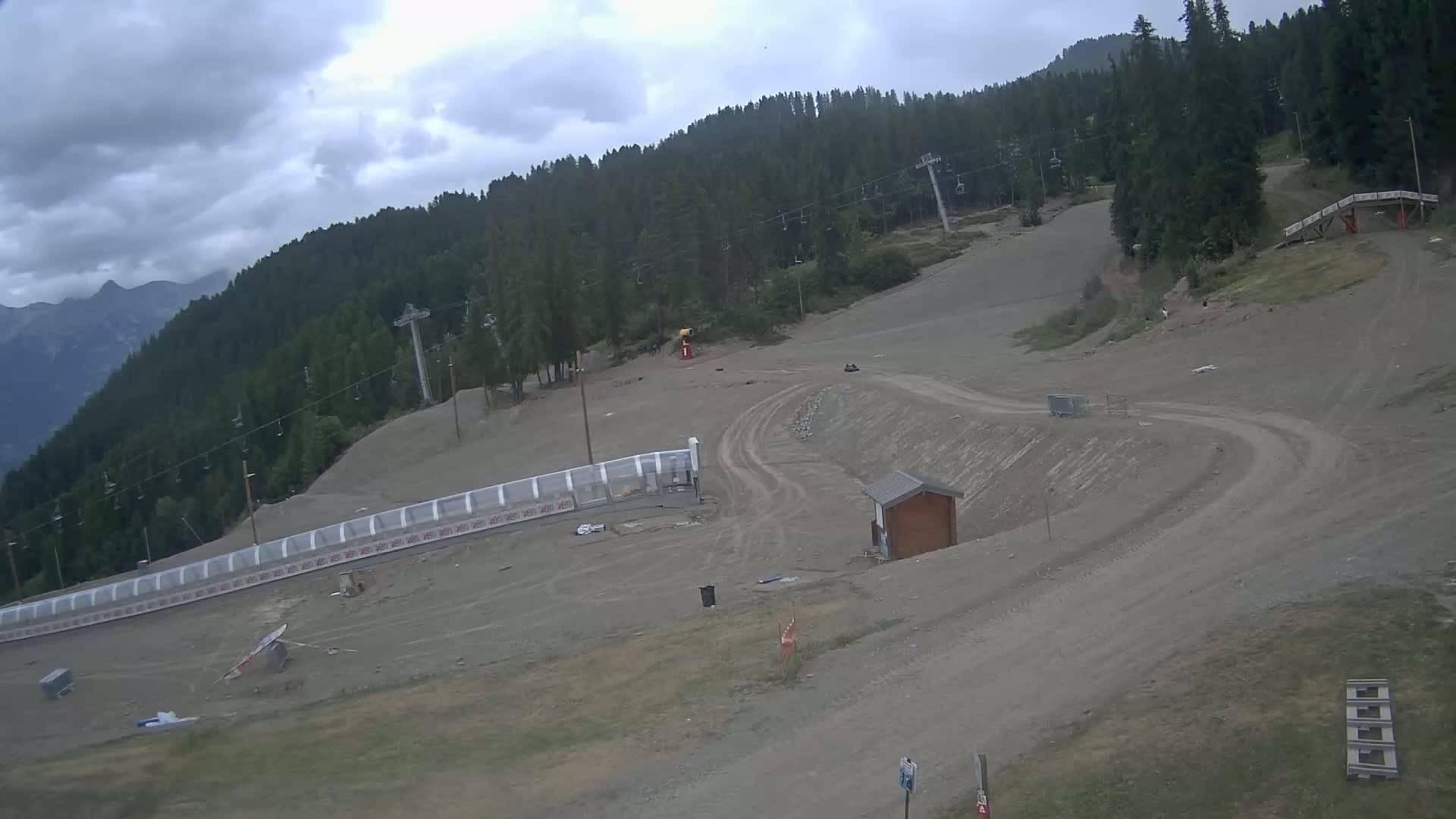 Puy-Saint-Vincent 1600 Ski Slopes Live Cam - Briancon, Hautes-Alpes, Provence-Alpes-Cote d’Azur, France