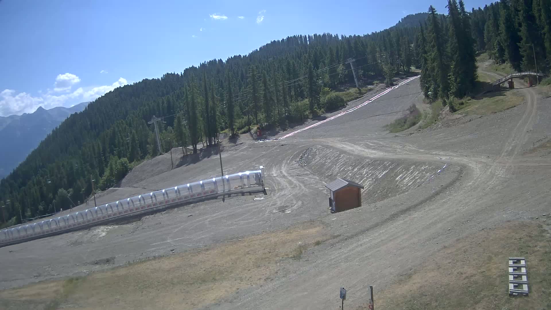 Puy-Saint-Vincent 1600 Ski Slopes Live Cam - Briancon, Hautes-Alpes, Provence-Alpes-Cote d’Azur, France