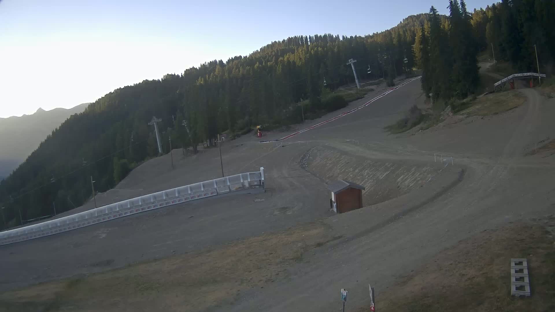 Puy-Saint-Vincent 1600 Ski Slopes Live Cam - Briancon, Hautes-Alpes, Provence-Alpes-Cote d’Azur, France
