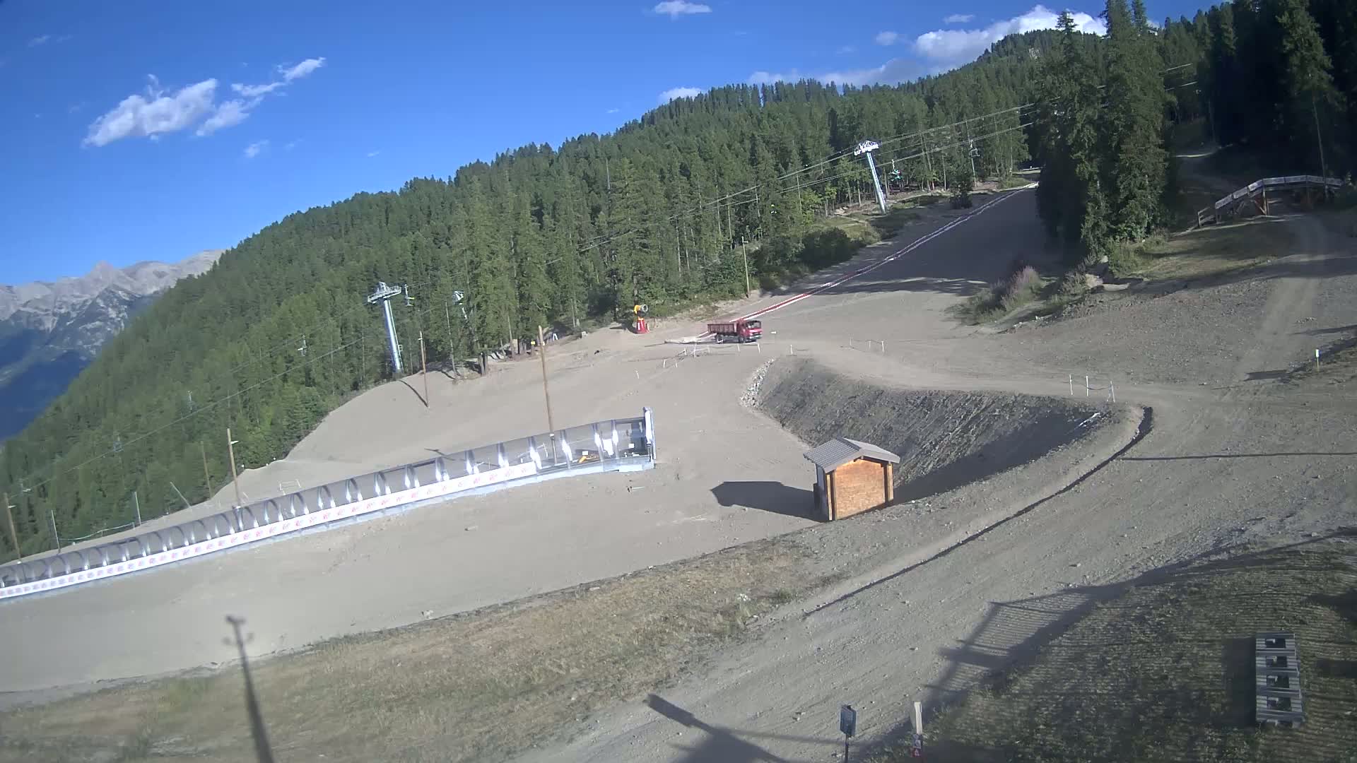 Puy-Saint-Vincent 1600 Ski Slopes Live Cam - Briancon, Hautes-Alpes, Provence-Alpes-Cote d’Azur, France