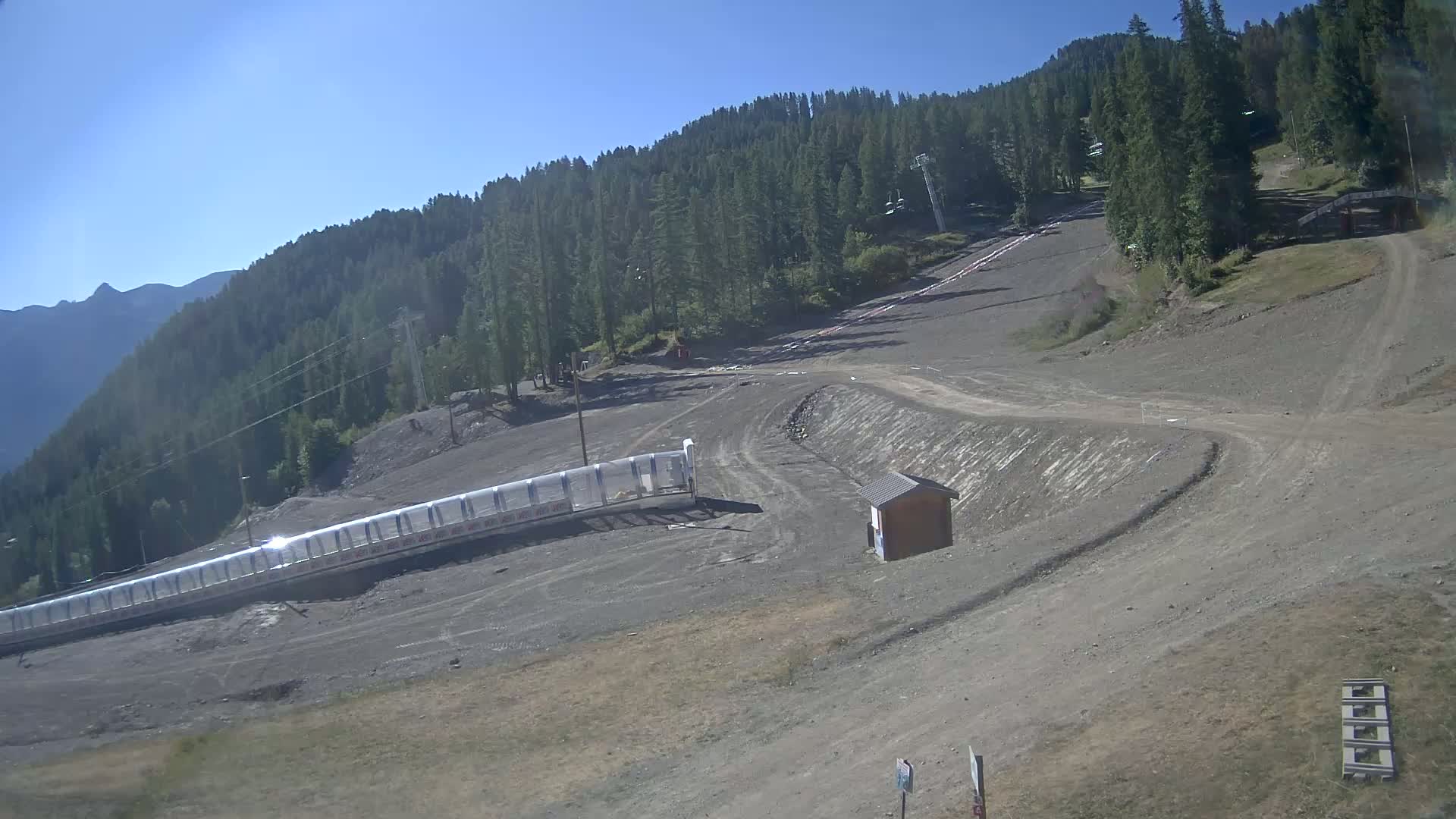 Puy-Saint-Vincent 1600 Ski Slopes Live Cam - Briancon, Hautes-Alpes, Provence-Alpes-Cote d’Azur, France