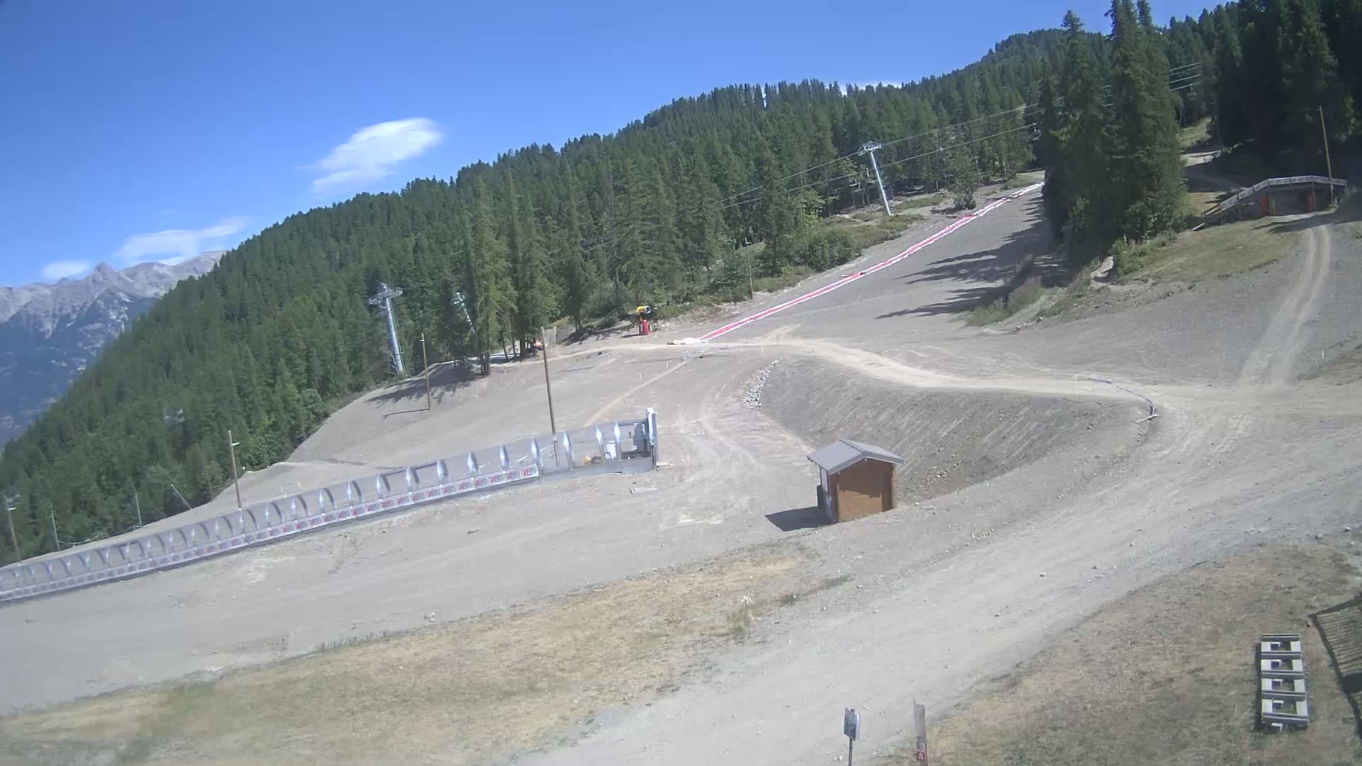 Puy-Saint-Vincent 1600 Ski Slopes Live Cam - Briancon, Hautes-Alpes, Provence-Alpes-Cote d’Azur, France