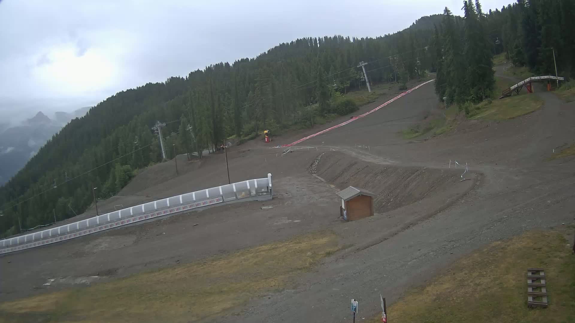 Puy-Saint-Vincent 1600 Ski Slopes Live Cam - Briancon, Hautes-Alpes, Provence-Alpes-Cote d’Azur, France