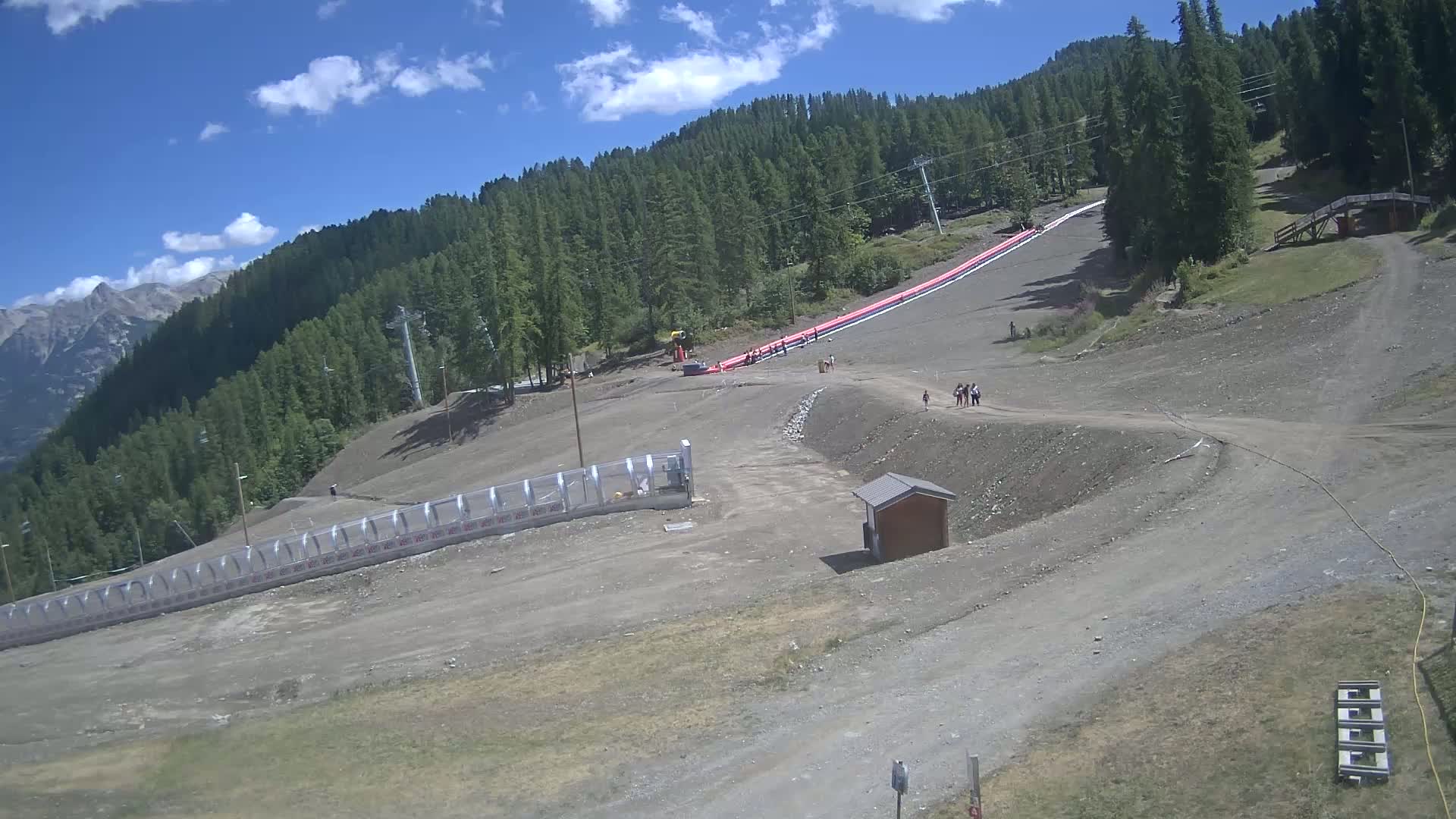 Puy-Saint-Vincent 1600 Ski Slopes Live Cam - Briancon, Hautes-Alpes, Provence-Alpes-Cote d’Azur, France