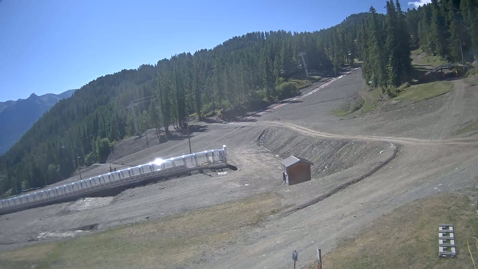 Puy-Saint-Vincent 1600 Ski Slopes Live Cam - Briancon, Hautes-Alpes, Provence-Alpes-Cote d’Azur, France
