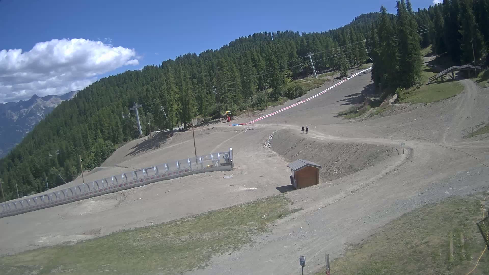 Puy-Saint-Vincent 1600 Ski Slopes Live Cam - Briancon, Hautes-Alpes, Provence-Alpes-Cote d’Azur, France