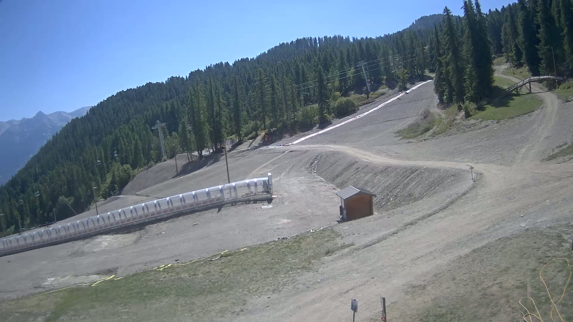 Puy-Saint-Vincent 1600 Ski Slopes Live Cam - Briancon, Hautes-Alpes, Provence-Alpes-Cote d’Azur, France