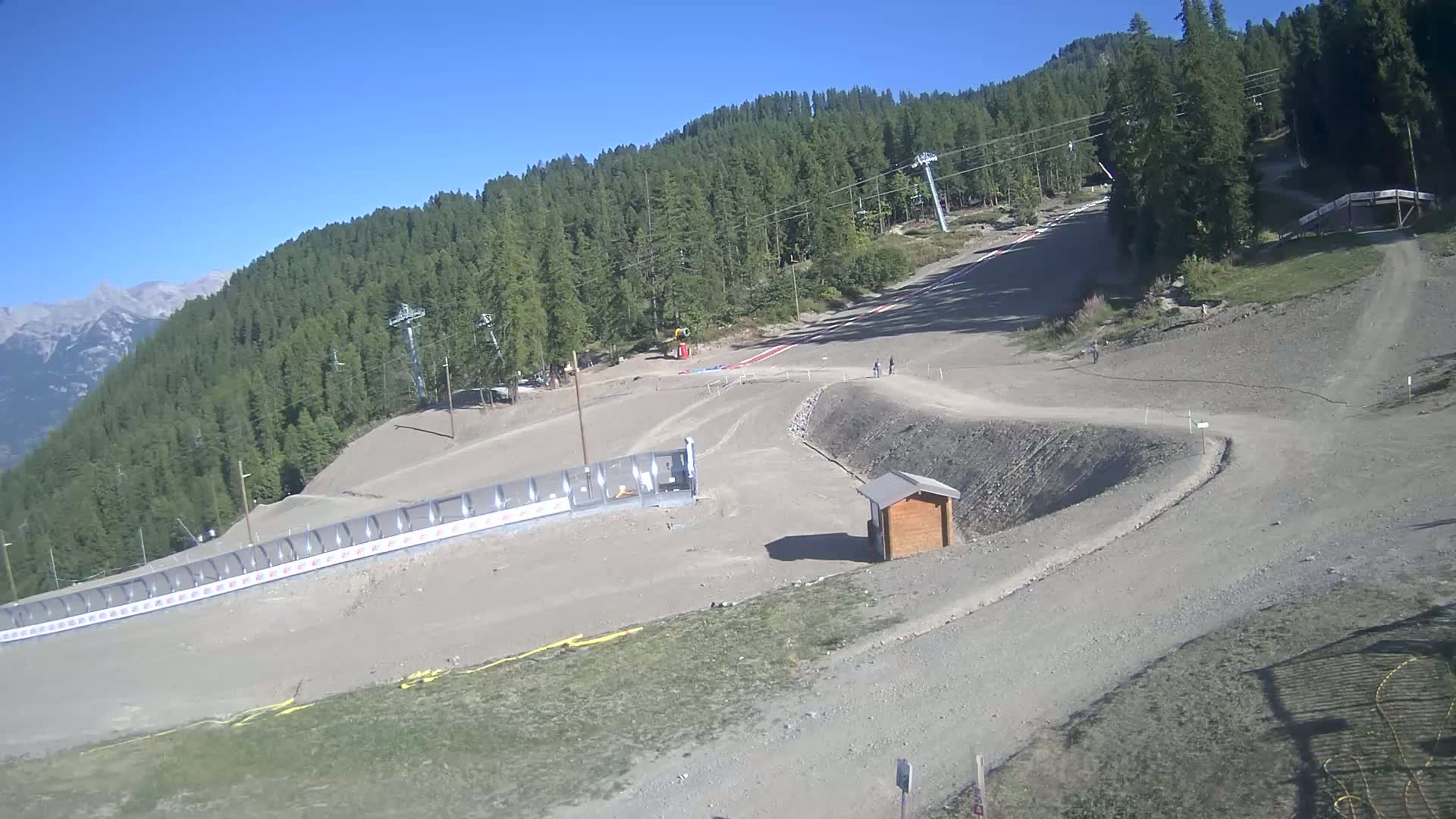 Puy-Saint-Vincent 1600 Ski Slopes Live Cam - Briancon, Hautes-Alpes, Provence-Alpes-Cote d’Azur, France