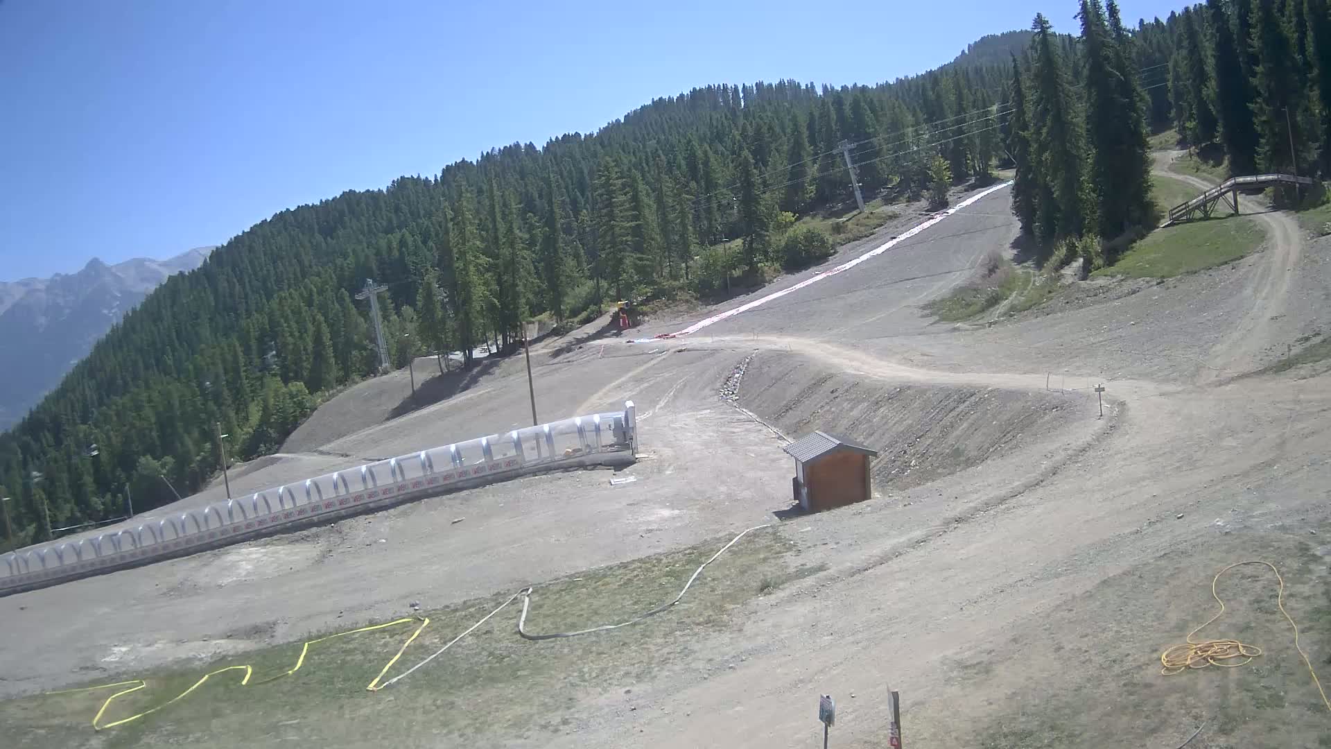 Puy-Saint-Vincent 1600 Ski Slopes Live Cam - Briancon, Hautes-Alpes, Provence-Alpes-Cote d’Azur, France