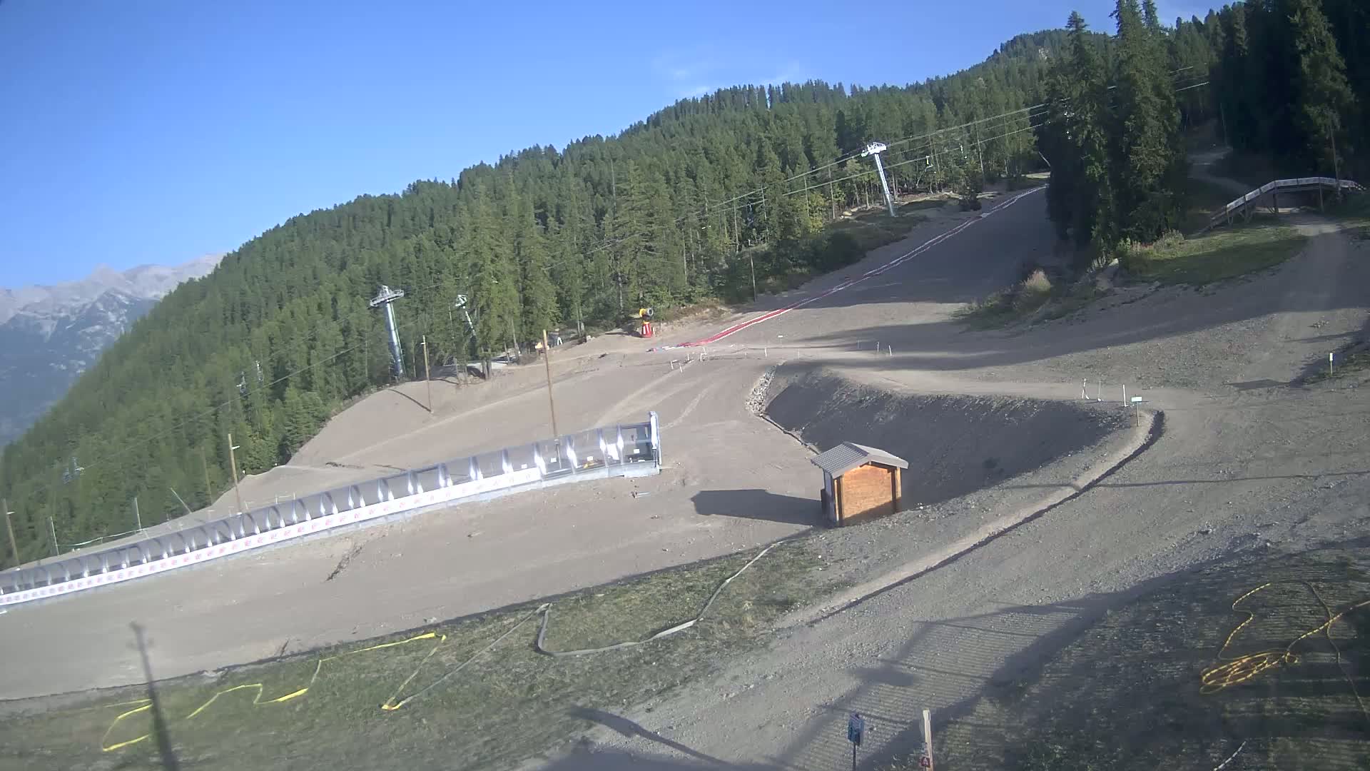 Puy-Saint-Vincent 1600 Ski Slopes Live Cam - Briancon, Hautes-Alpes, Provence-Alpes-Cote d’Azur, France
