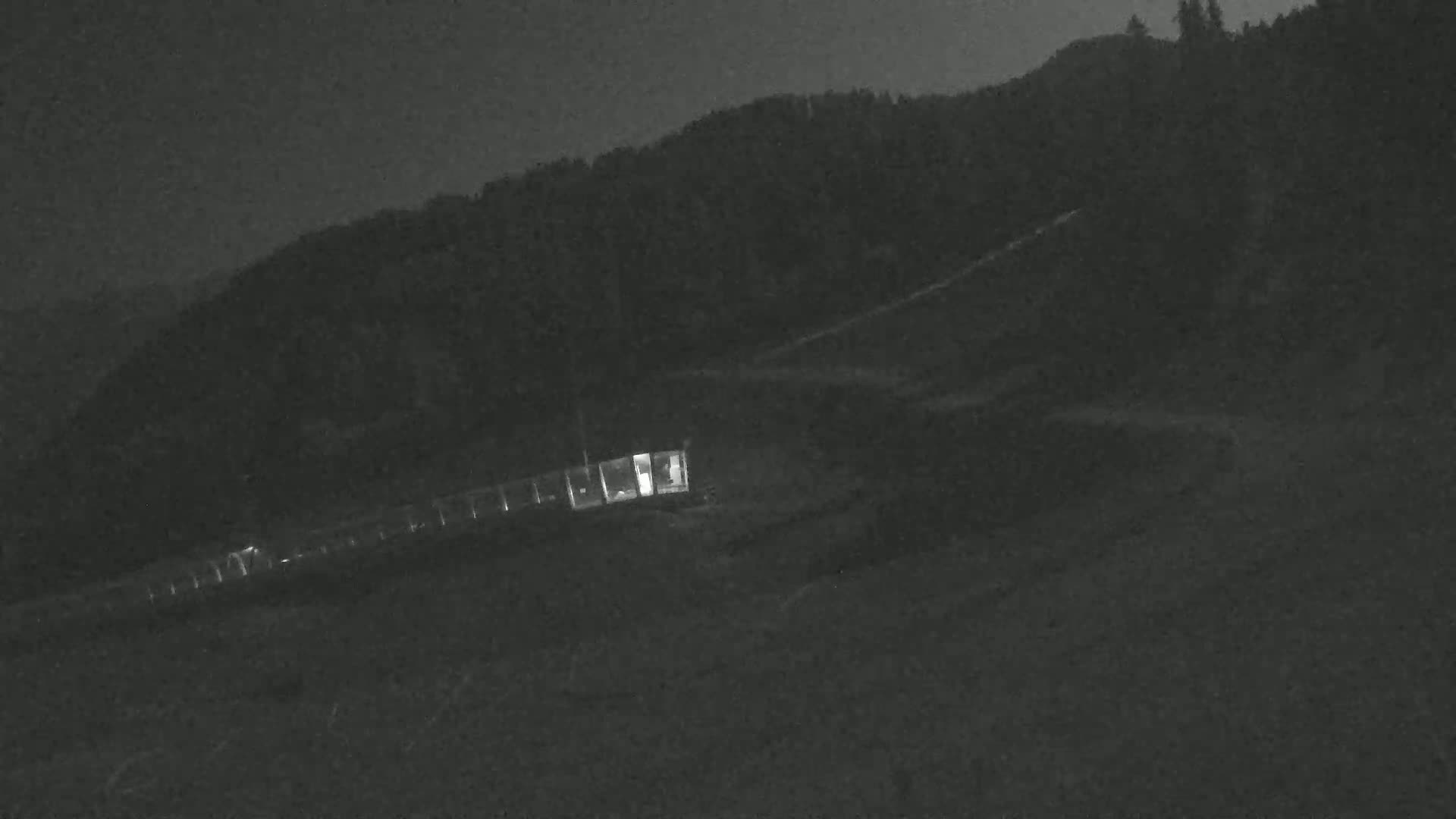 Puy-Saint-Vincent 1600 Ski Slopes Live Cam - Briancon, Hautes-Alpes, Provence-Alpes-Cote d’Azur, France