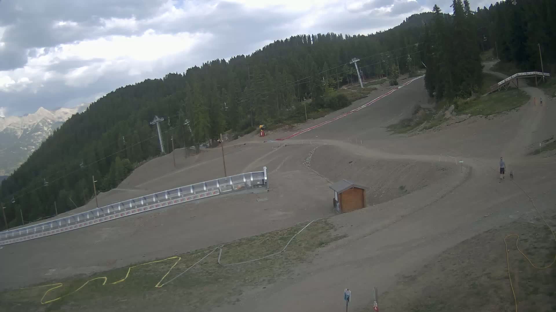 Puy-Saint-Vincent 1600 Ski Slopes Live Cam - Briancon, Hautes-Alpes, Provence-Alpes-Cote d’Azur, France