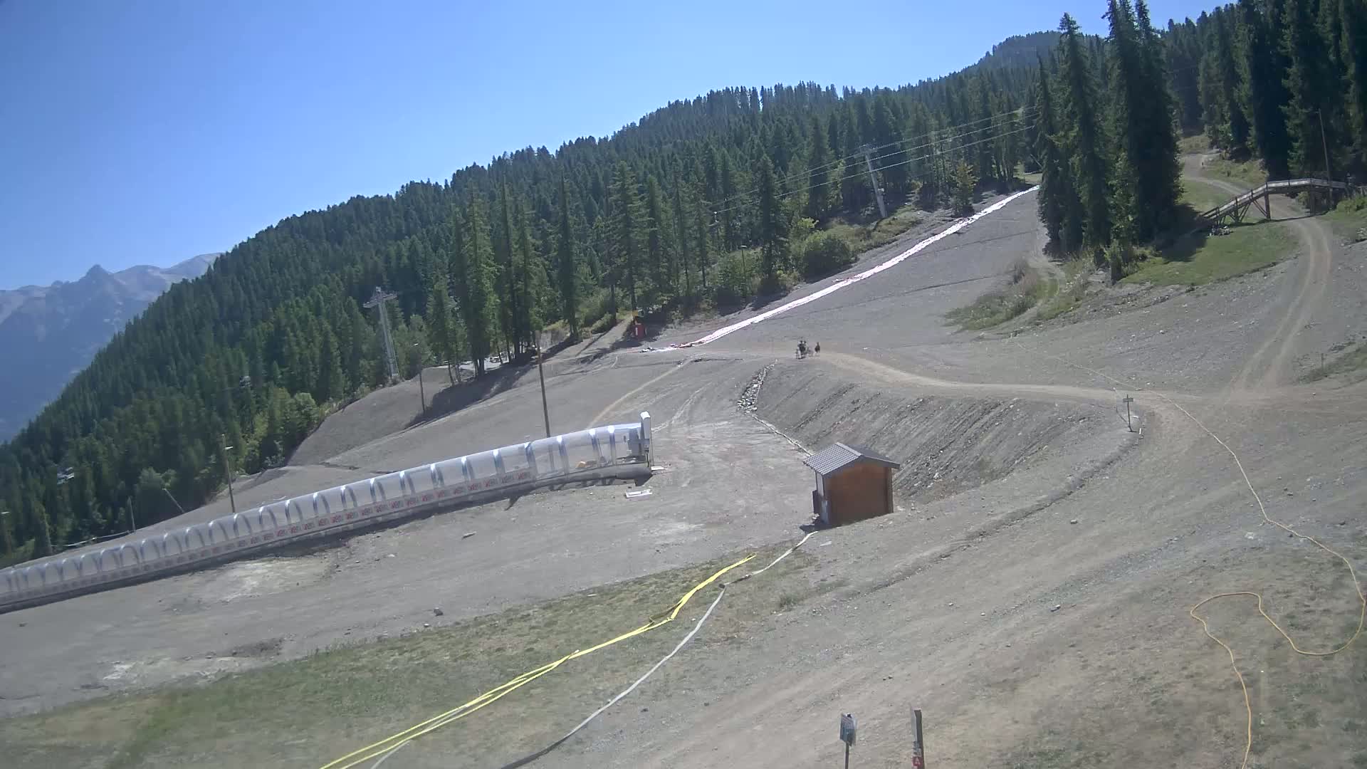 Puy-Saint-Vincent 1600 Ski Slopes Live Cam - Briancon, Hautes-Alpes, Provence-Alpes-Cote d’Azur, France
