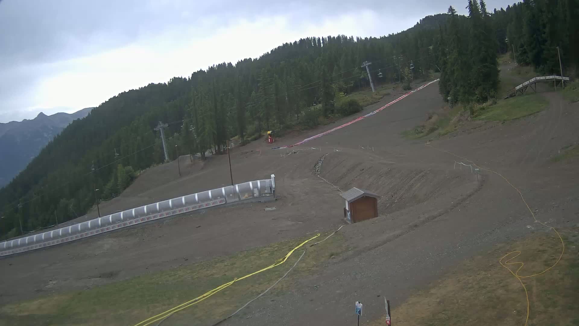 Puy-Saint-Vincent 1600 Ski Slopes Live Cam - Briancon, Hautes-Alpes, Provence-Alpes-Cote d’Azur, France