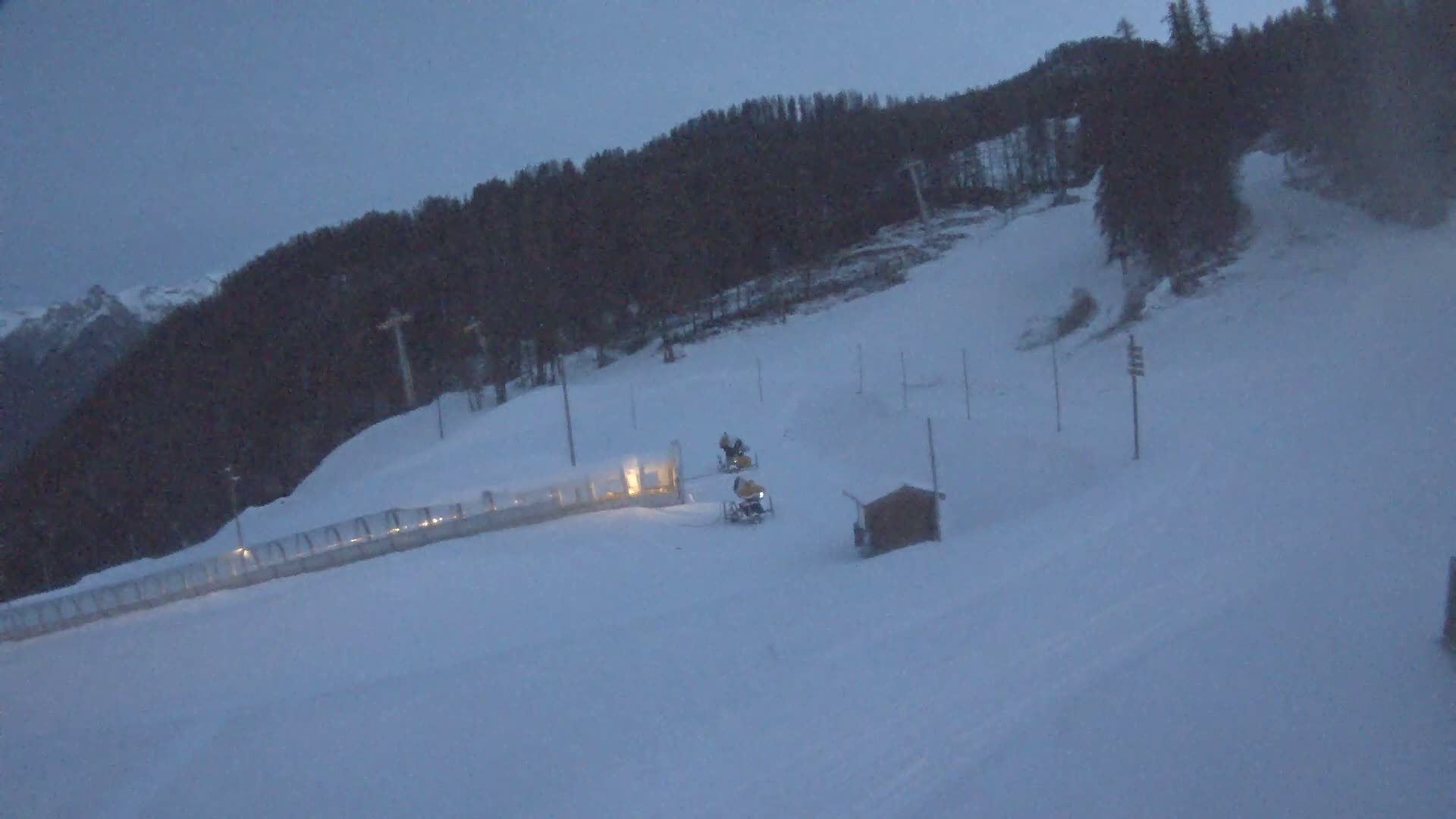Puy-Saint-Vincent 1600 Ski Slopes Live Cam - Briancon, Hautes-Alpes, Provence-Alpes-Cote d’Azur, France