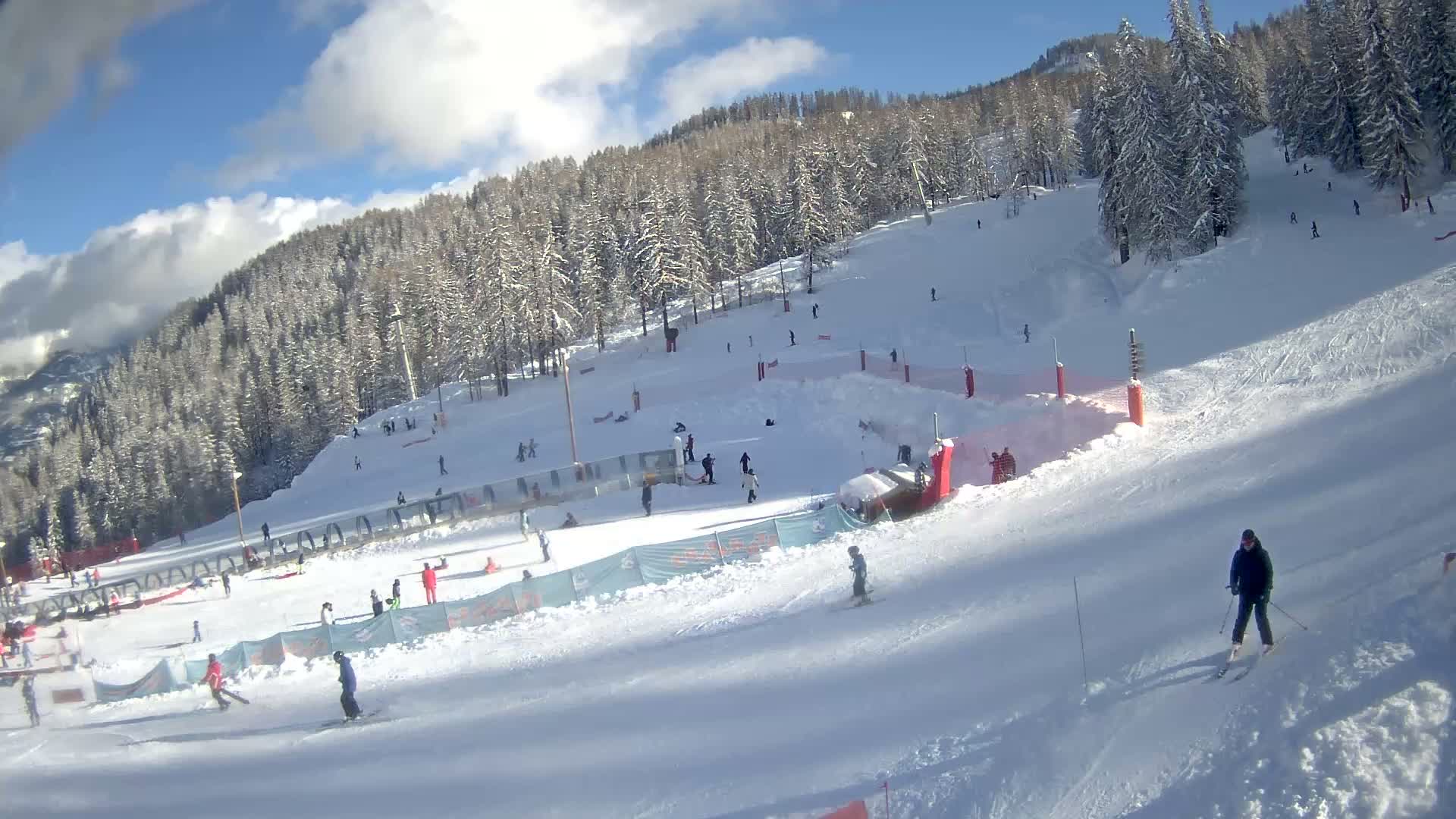 Puy-Saint-Vincent 1600 Ski Slopes Live Cam - Briancon, Hautes-Alpes, Provence-Alpes-Cote d’Azur, France
