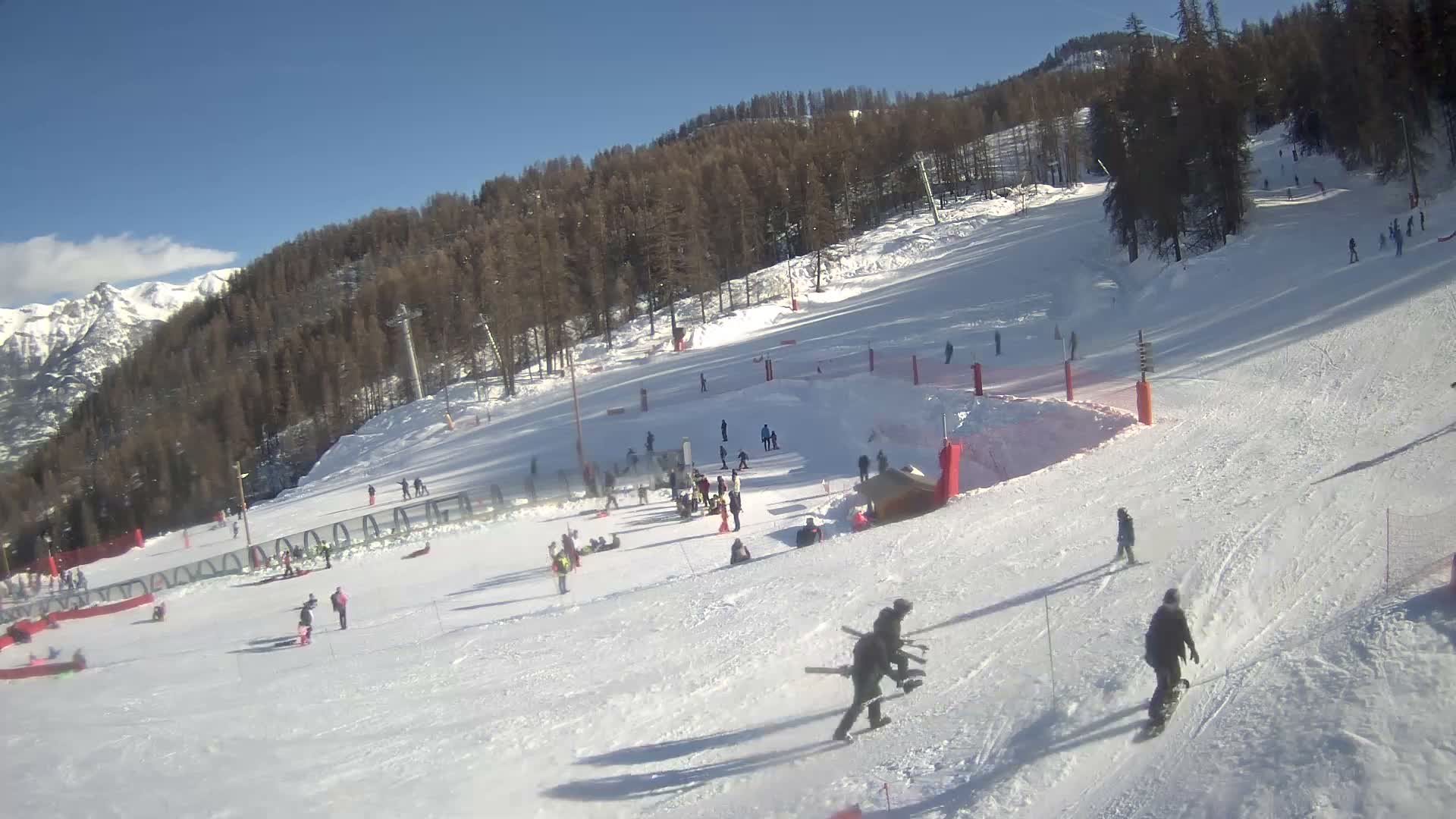 Puy-Saint-Vincent 1600 Ski Slopes Live Cam - Briancon, Hautes-Alpes, Provence-Alpes-Cote d’Azur, France