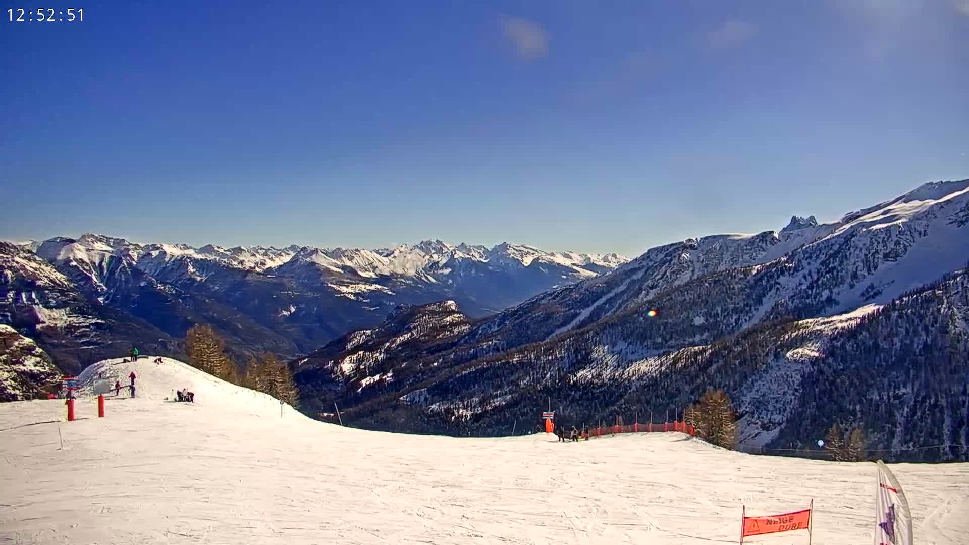 Puy-Saint-Vincent 2400 Ski Slopes & Alps Panoramic Live Cam - Briancon, Hautes-Alpes, Provence-Alpes-Cote d’Azur, France