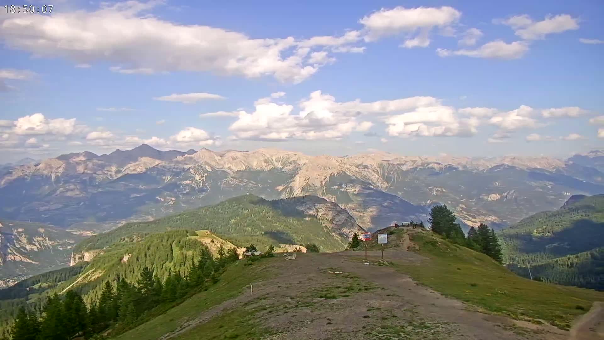 Puy-Saint-Vincent 2400 Ski Slopes & Alps Panoramic Live Cam - Briancon, Hautes-Alpes, Provence-Alpes-Cote d’Azur, France