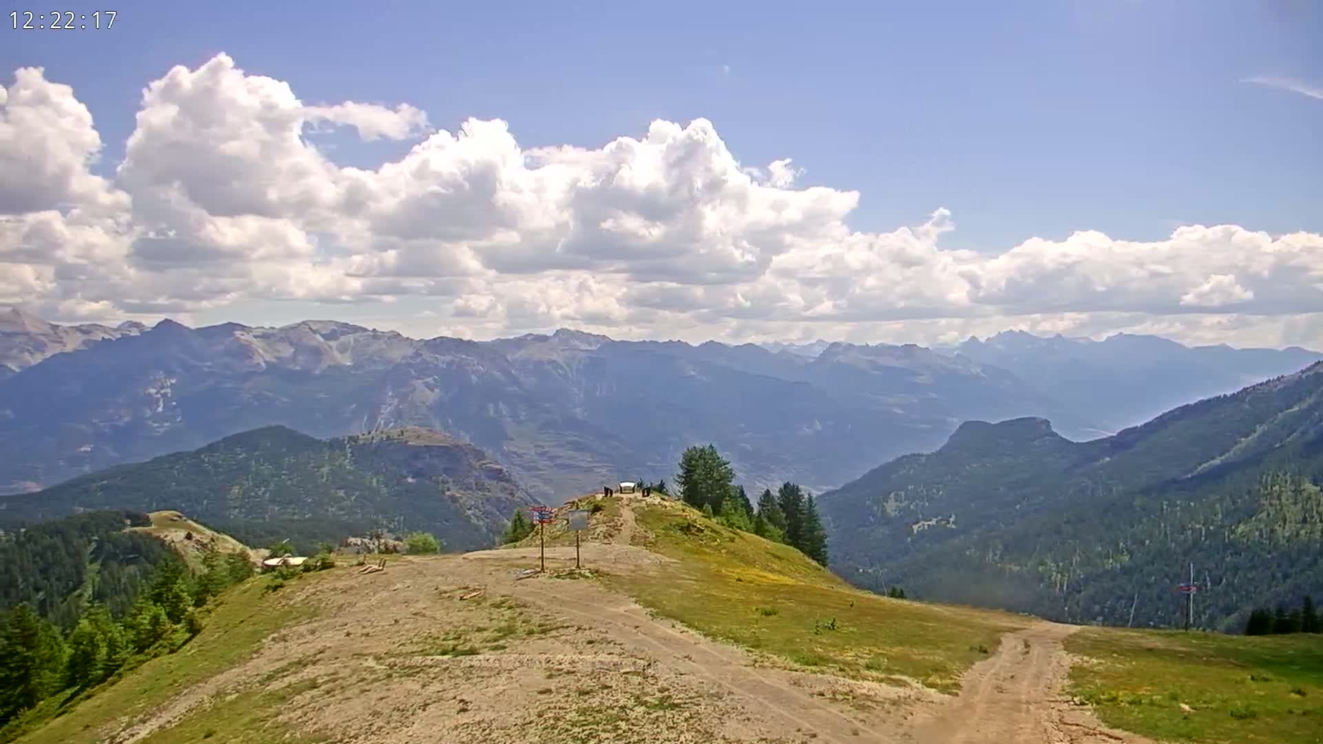 Puy-Saint-Vincent 2400 Ski Slopes & Alps Panoramic Live Cam - Briancon, Hautes-Alpes, Provence-Alpes-Cote d’Azur, France