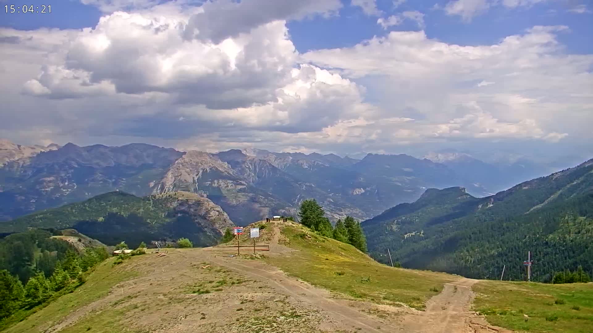 Puy-Saint-Vincent 2400 Ski Slopes & Alps Panoramic Live Cam - Briancon, Hautes-Alpes, Provence-Alpes-Cote d’Azur, France