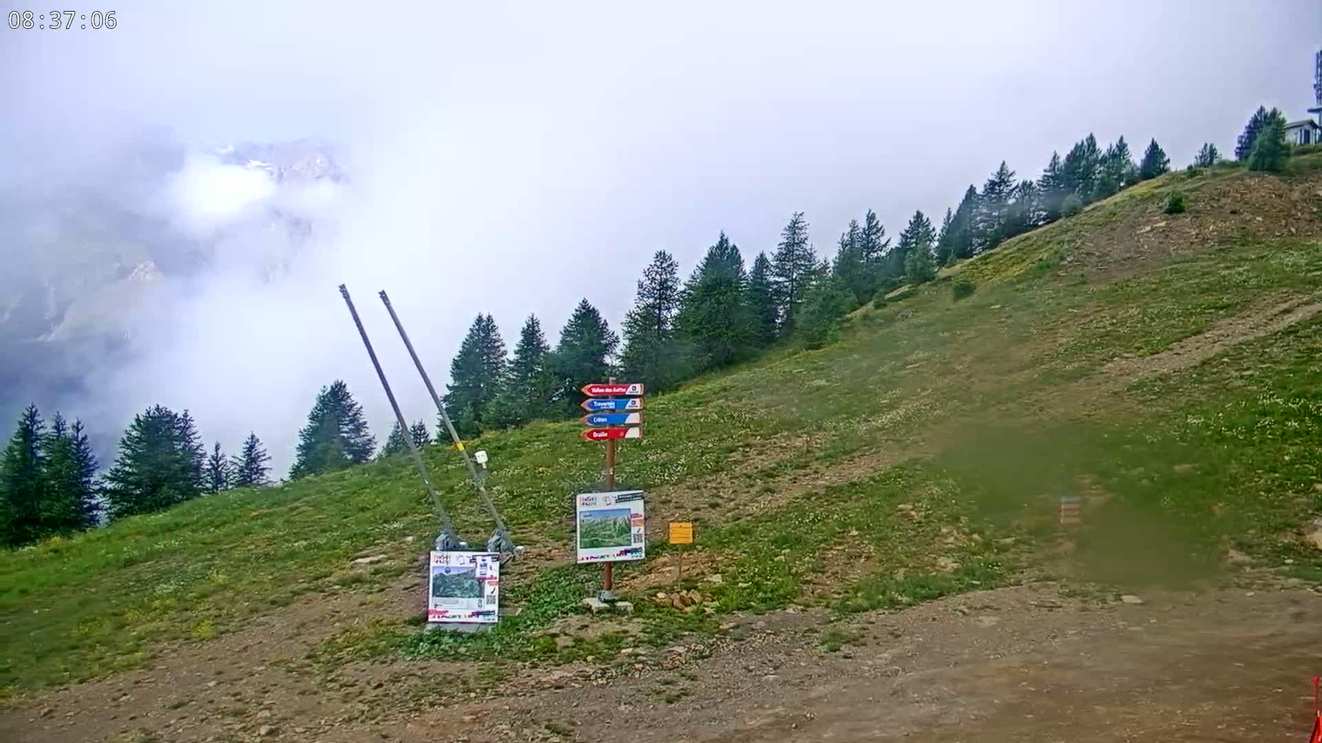 Puy-Saint-Vincent 2400 Ski Slopes & Alps Panoramic Live Cam - Briancon, Hautes-Alpes, Provence-Alpes-Cote d’Azur, France