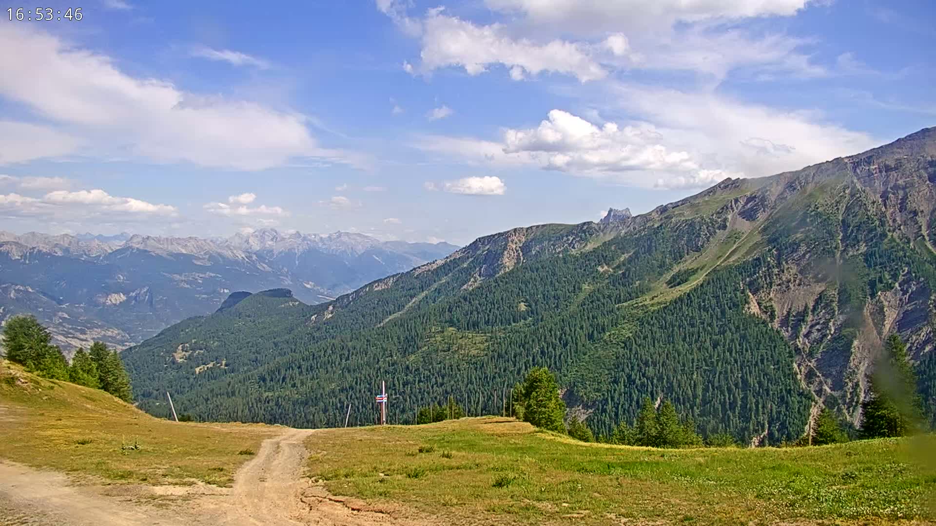 Puy-Saint-Vincent 2400 Ski Slopes & Alps Panoramic Live Cam - Briancon, Hautes-Alpes, Provence-Alpes-Cote d’Azur, France