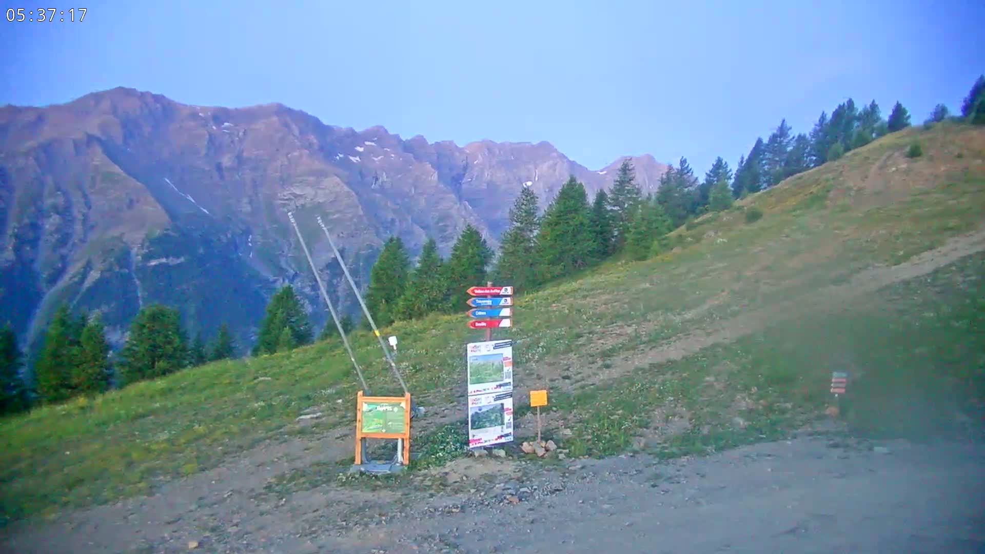 Puy-Saint-Vincent 2400 Ski Slopes & Alps Panoramic Live Cam - Briancon, Hautes-Alpes, Provence-Alpes-Cote d’Azur, France