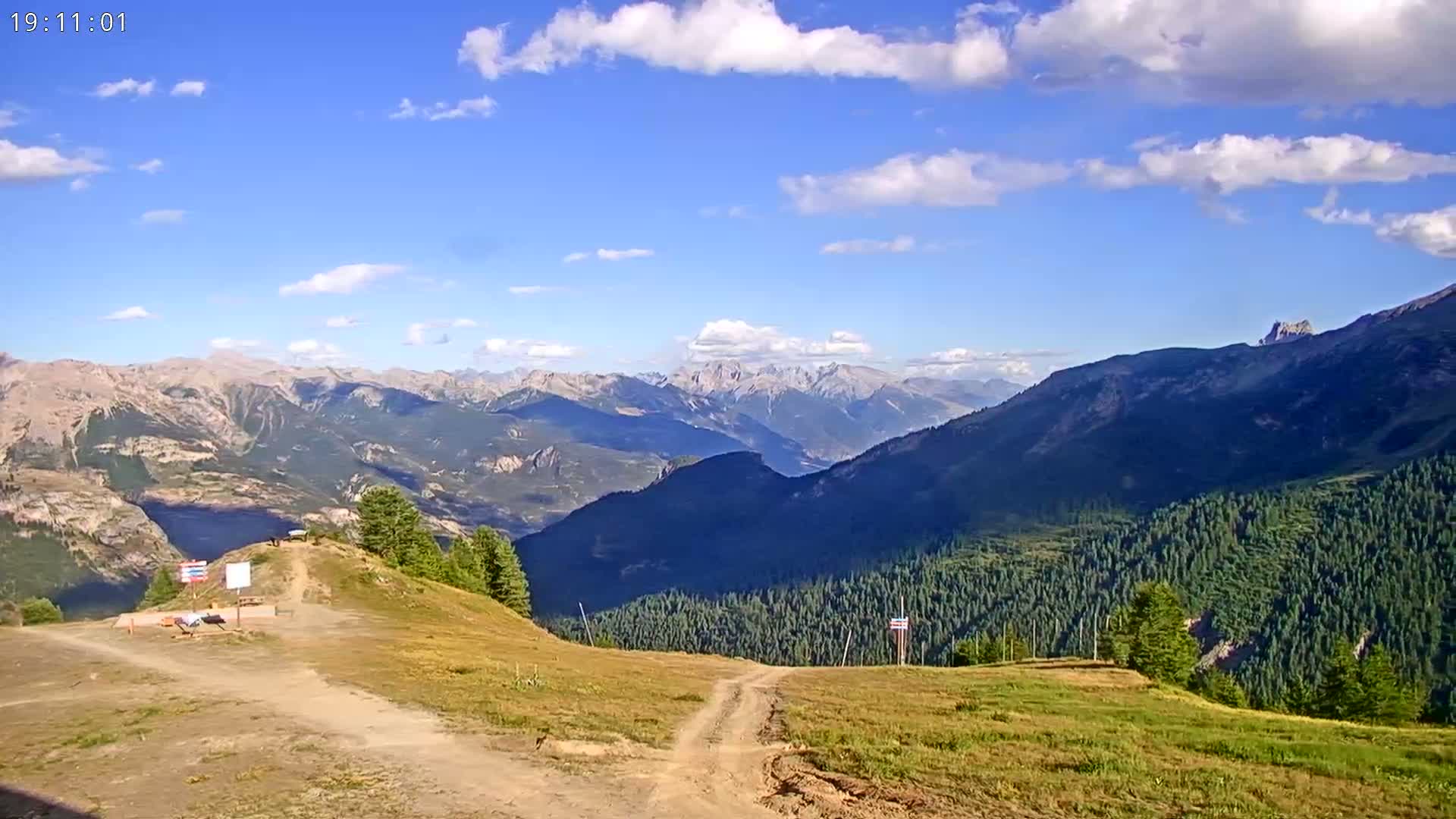 Puy-Saint-Vincent 2400 Ski Slopes & Alps Panoramic Live Cam - Briancon, Hautes-Alpes, Provence-Alpes-Cote d’Azur, France
