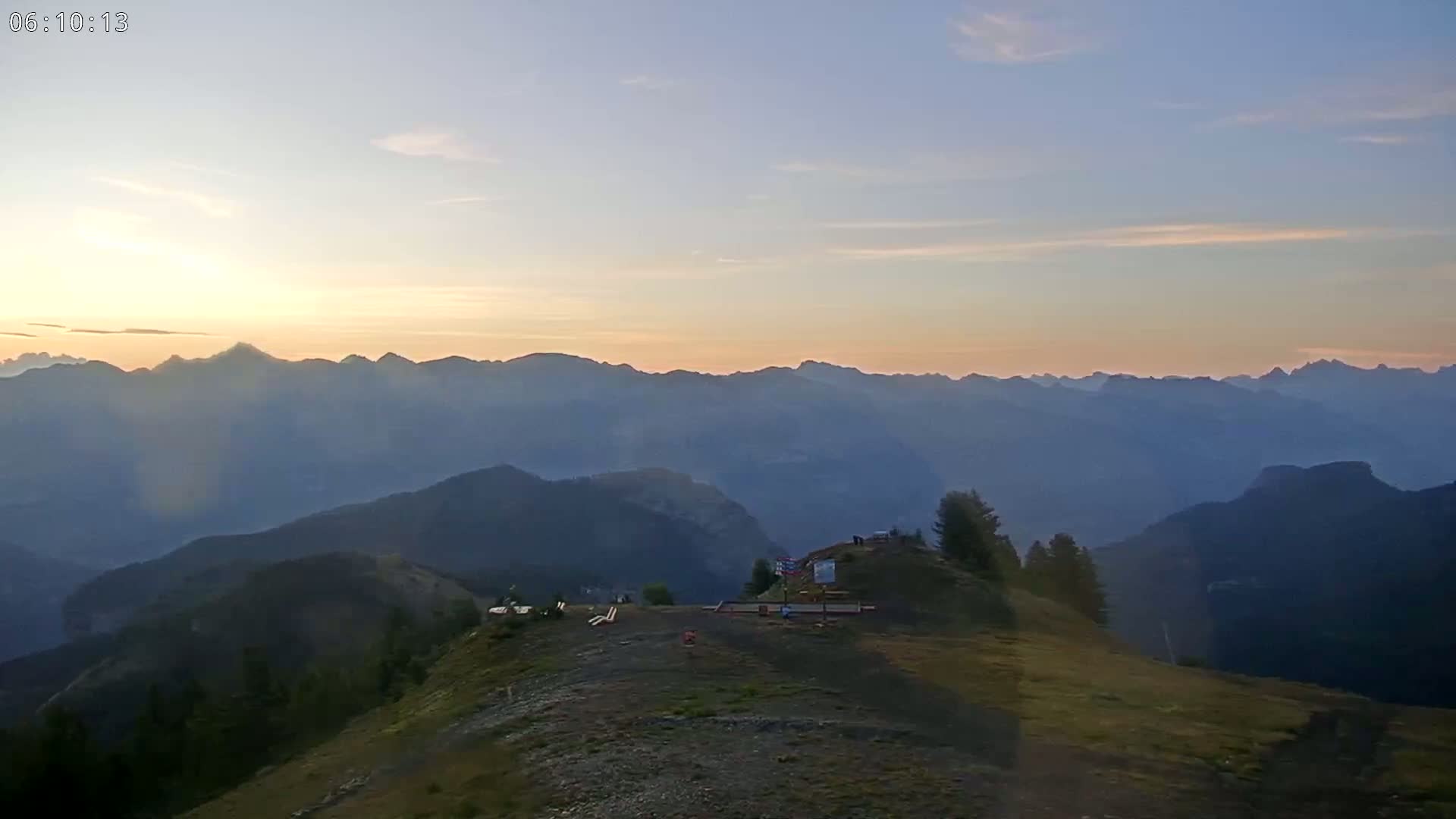 Puy-Saint-Vincent 2400 Ski Slopes & Alps Panoramic Live Cam - Briancon, Hautes-Alpes, Provence-Alpes-Cote d’Azur, France