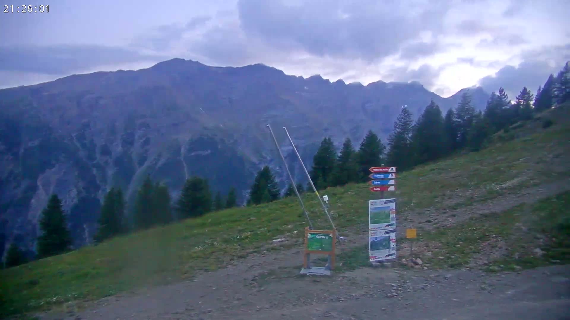 Puy-Saint-Vincent 2400 Ski Slopes & Alps Panoramic Live Cam - Briancon, Hautes-Alpes, Provence-Alpes-Cote d’Azur, France