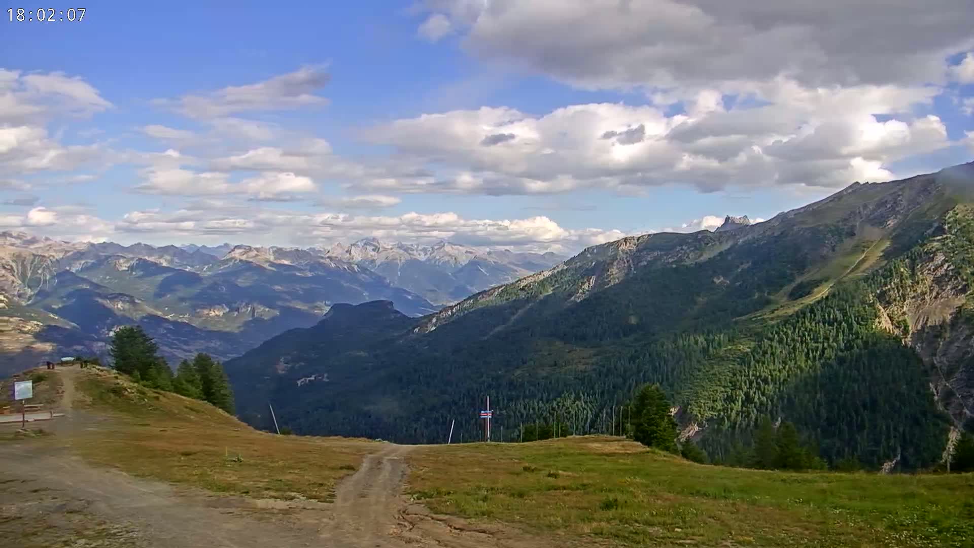 Puy-Saint-Vincent 2400 Ski Slopes & Alps Panoramic Live Cam - Briancon, Hautes-Alpes, Provence-Alpes-Cote d’Azur, France