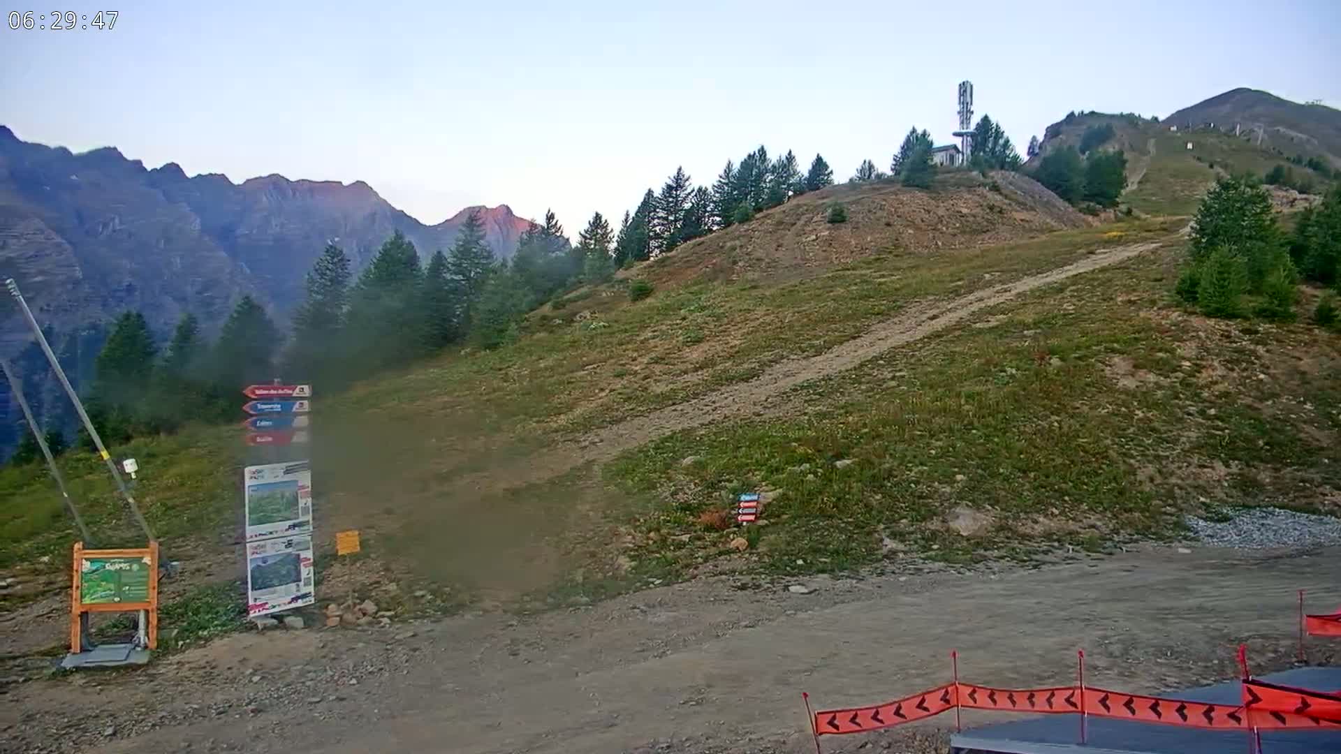 Puy-Saint-Vincent 2400 Ski Slopes & Alps Panoramic Live Cam - Briancon, Hautes-Alpes, Provence-Alpes-Cote d’Azur, France
