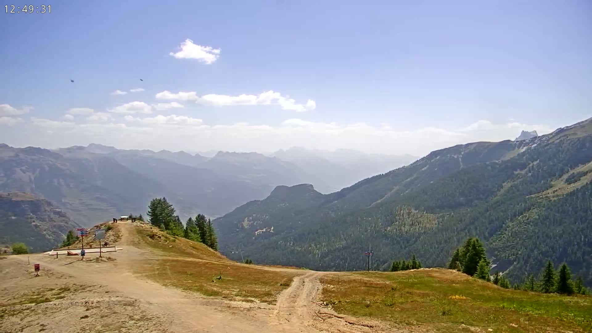 Puy-Saint-Vincent 2400 Ski Slopes & Alps Panoramic Live Cam - Briancon, Hautes-Alpes, Provence-Alpes-Cote d’Azur, France
